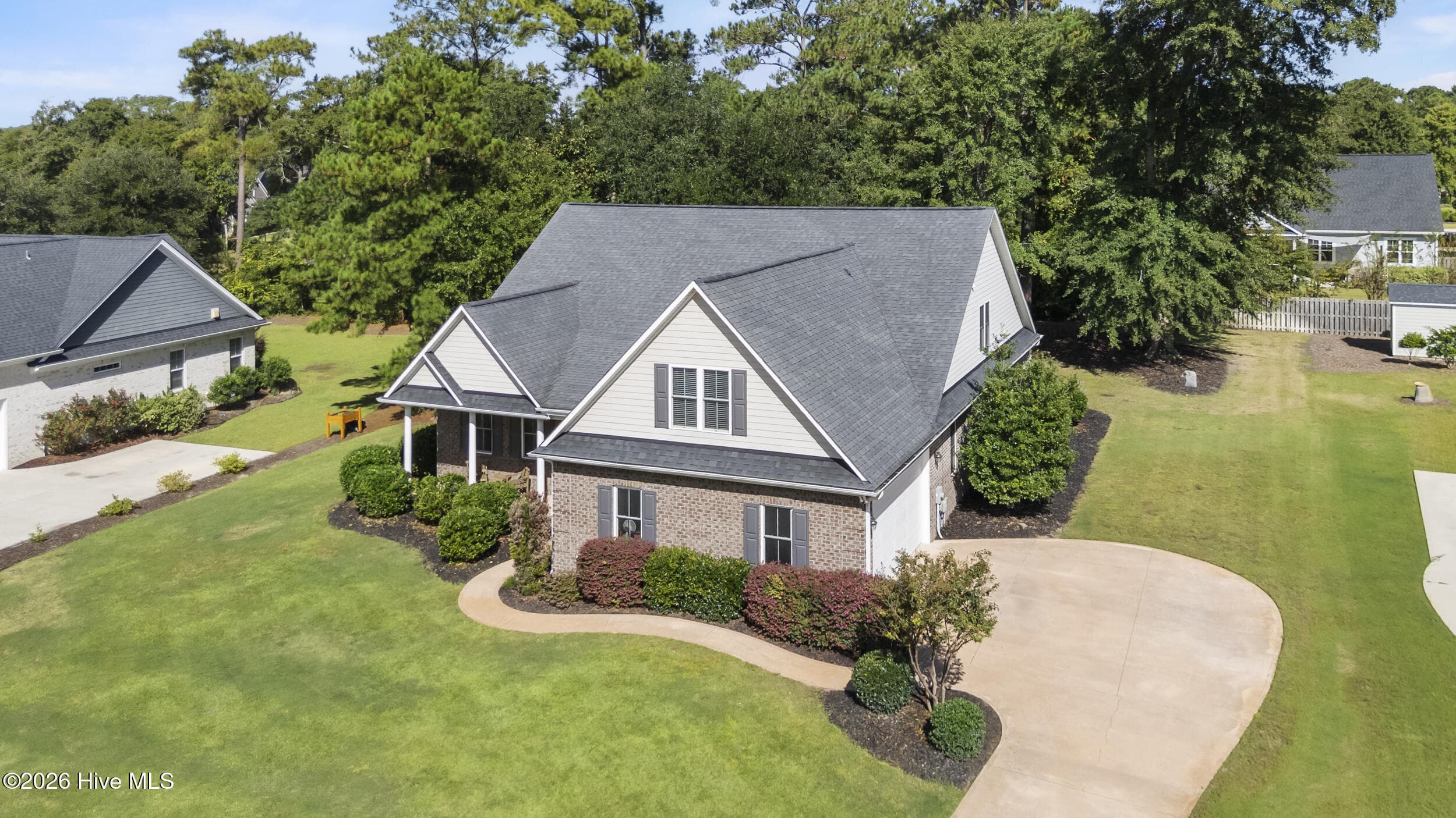 323 Crown Pointe Drive, Hampstead, NC 28443
