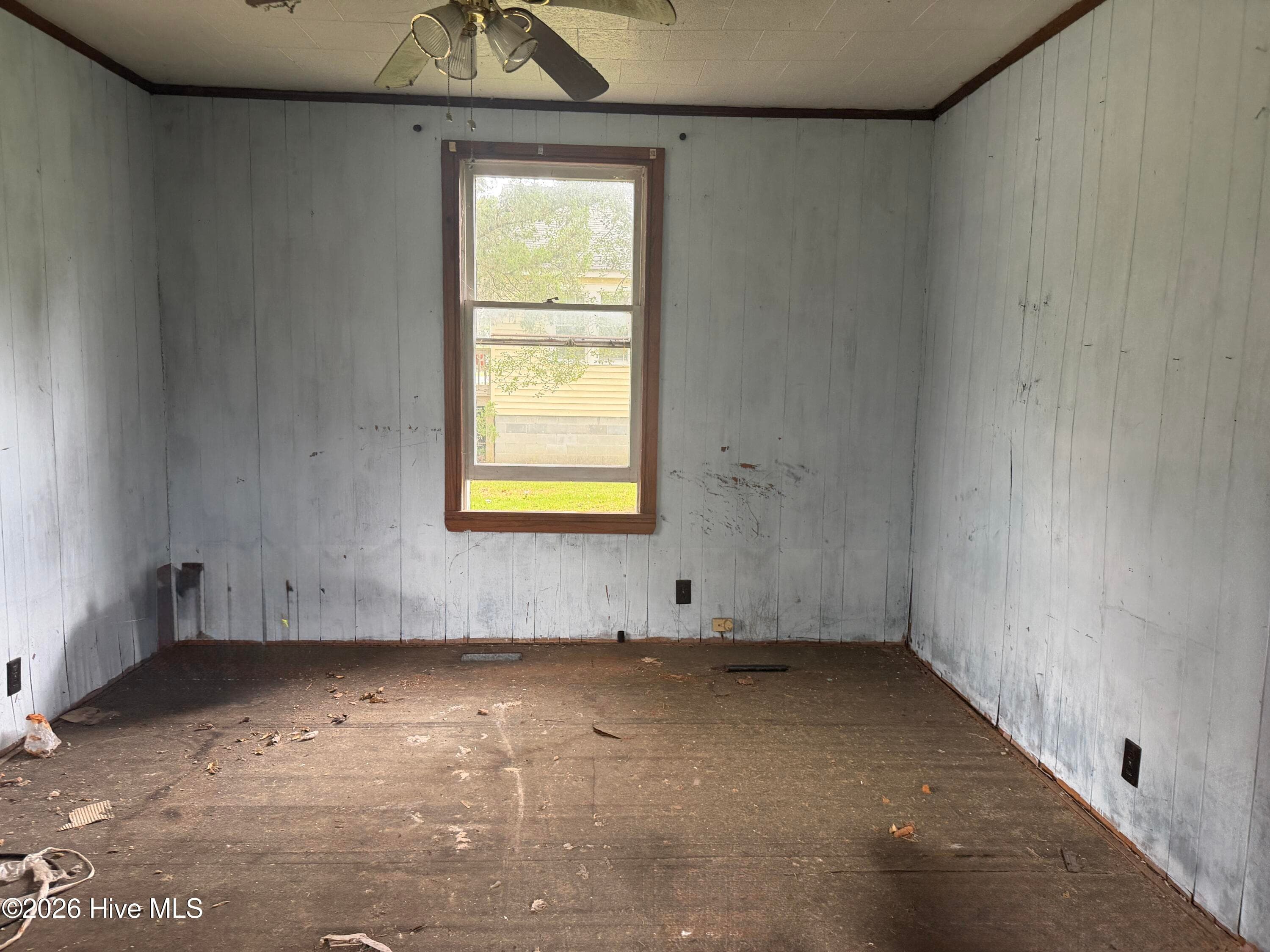 Single Family Residence at 2204 Oaks Road, New Bern, NC 28560, photo 7 of 15