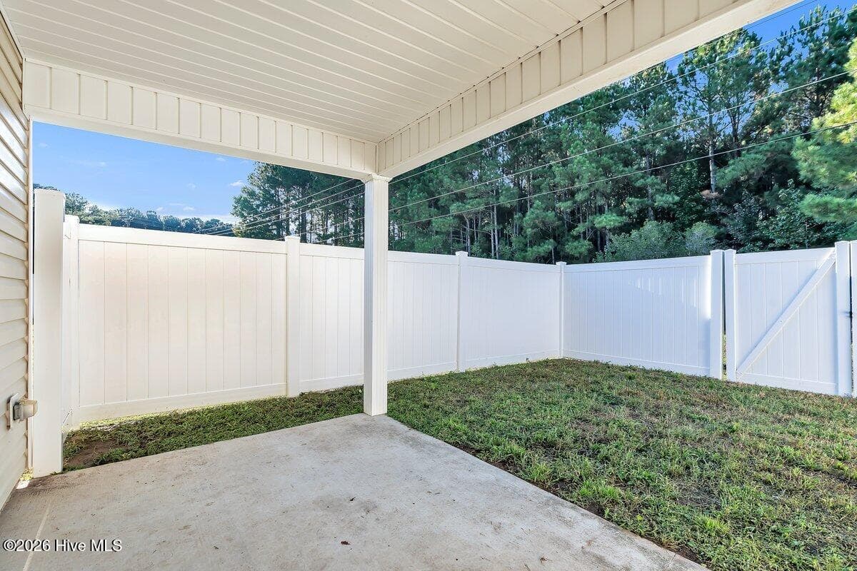 Townhouse at 133 W Murrow Lane, Jacksonville, NC 28546, photo 51 of 55