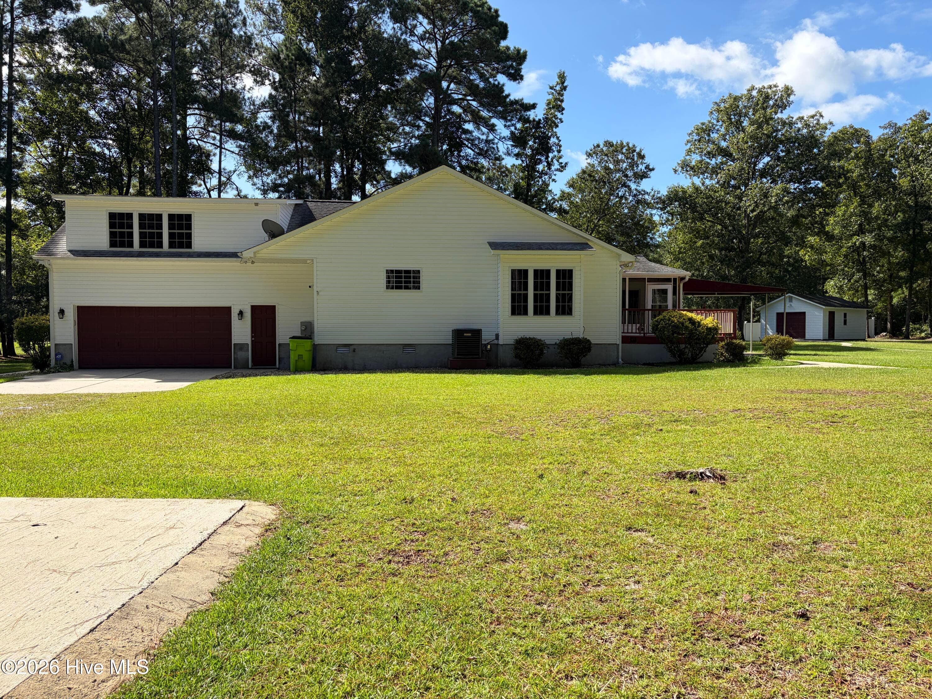 Single Family Residence at 900 Perrytown Road, New Bern, NC 28562, photo 47 of 84