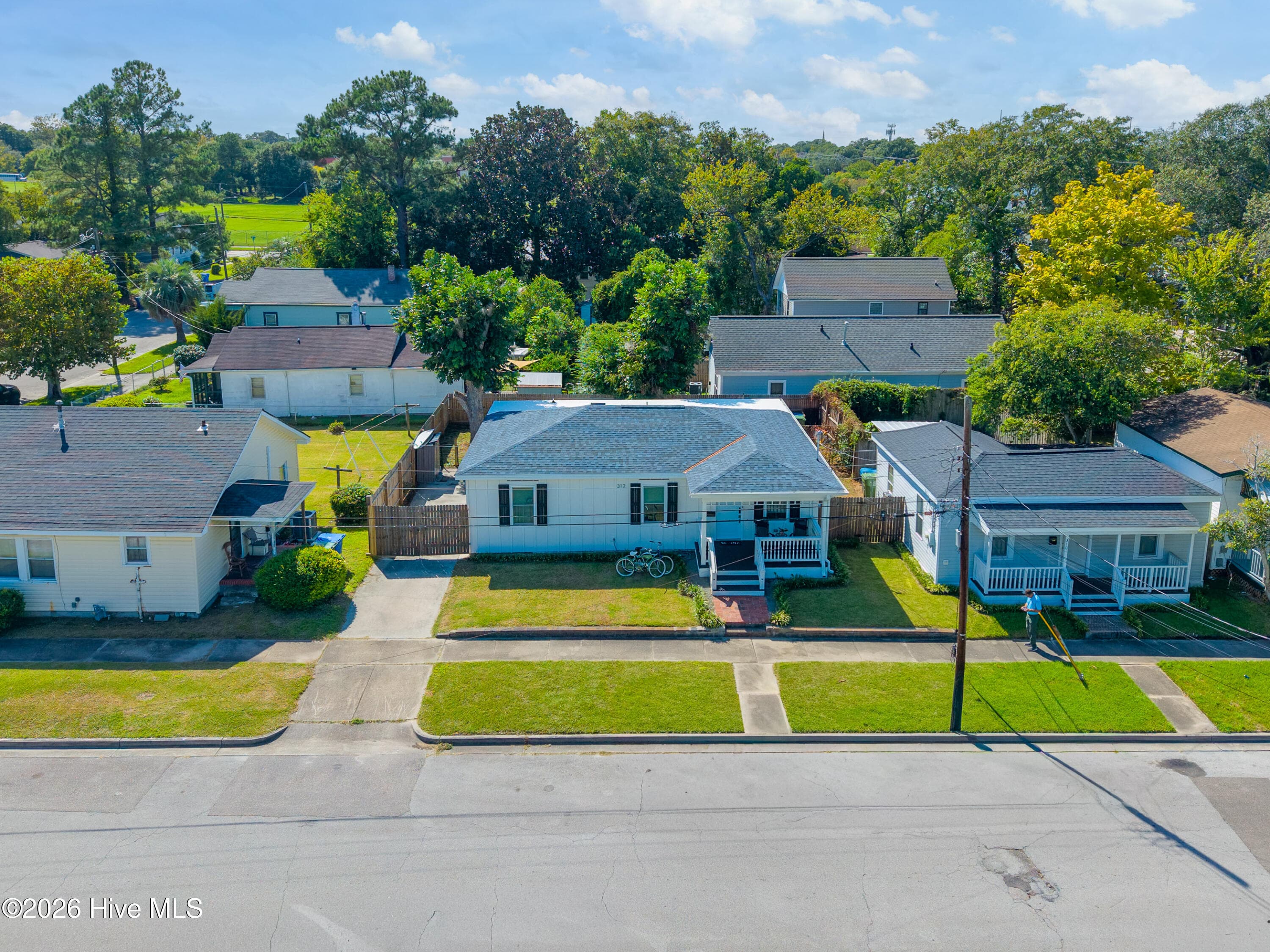 Single Family Residence at 312 S 14th Street, Wilmington, NC 28401, photo 5 of 39
