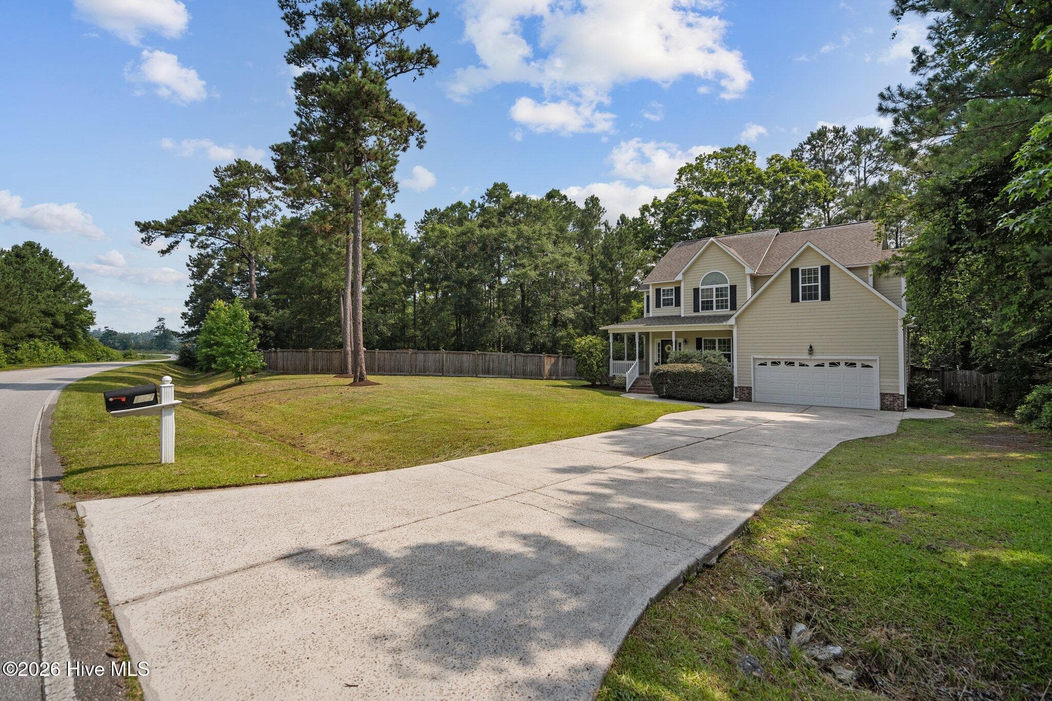 Single Family Residence at 127 Headwaters Drive, Hampstead, NC 28443, photo 3 of 3