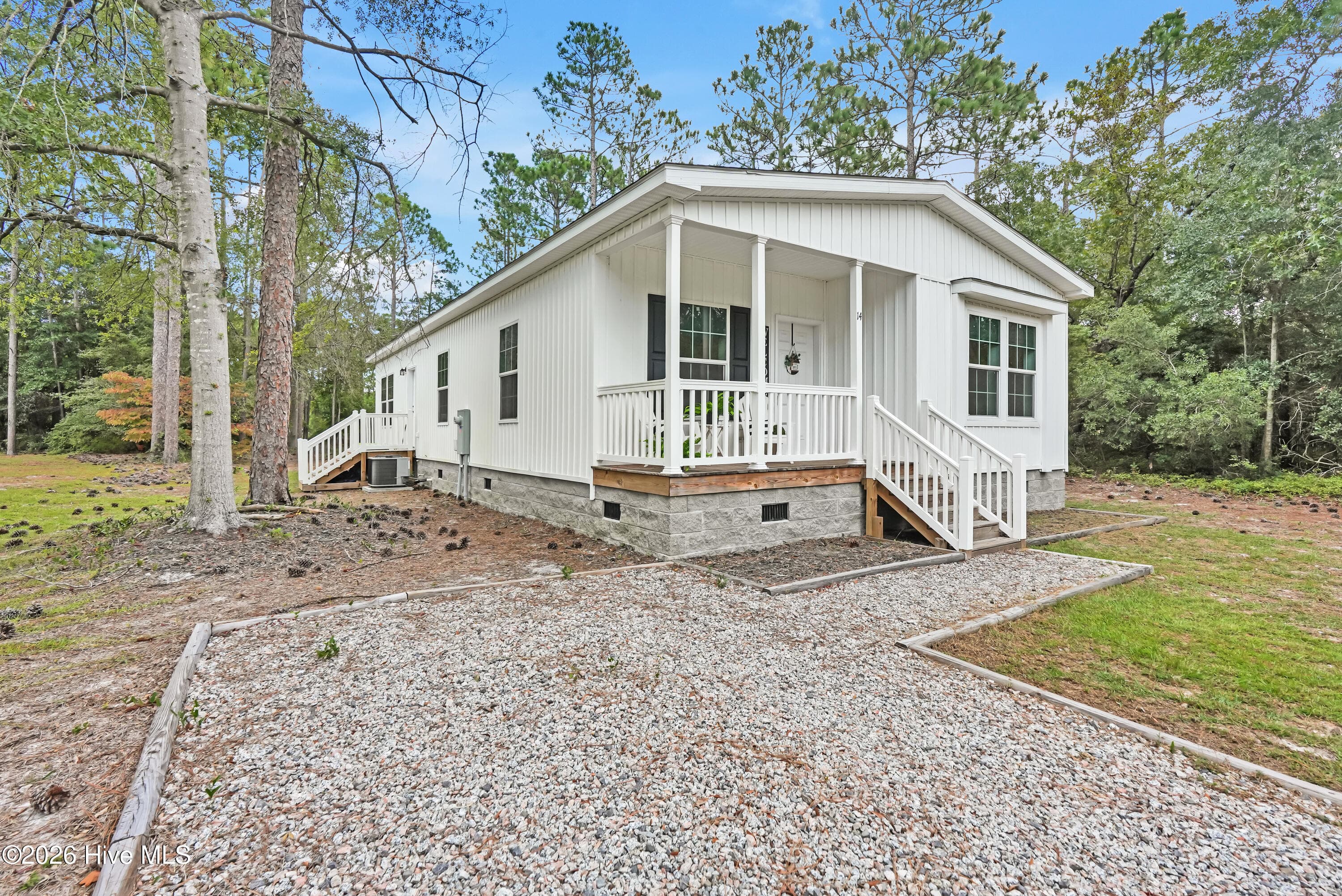 14 Redwood Road, Southport, NC 28461