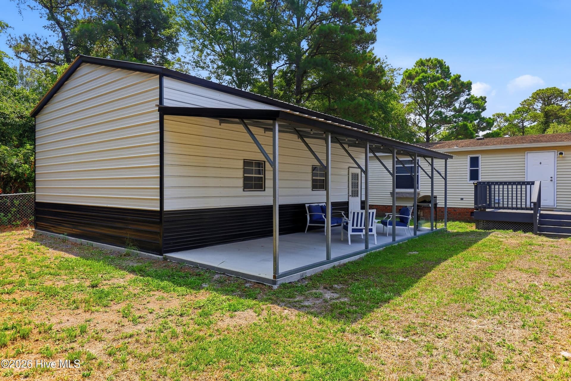 Manufactured Home at 709 Inlet Acres Drive, Wilmington, NC 28412, photo 28 of 44