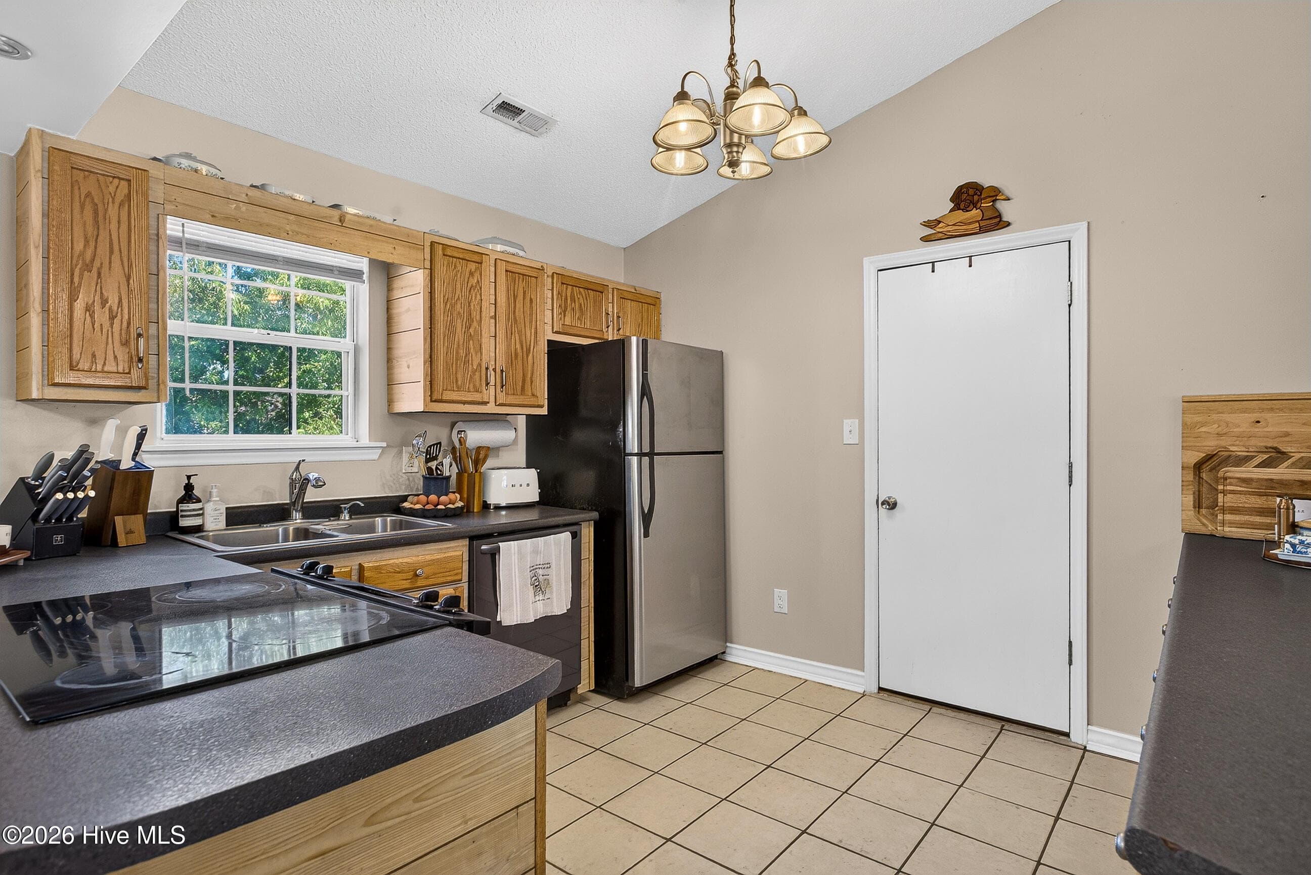Single Family Residence at 317 Cinnamon Drive, Hubert, NC 28539, photo 14 of 49