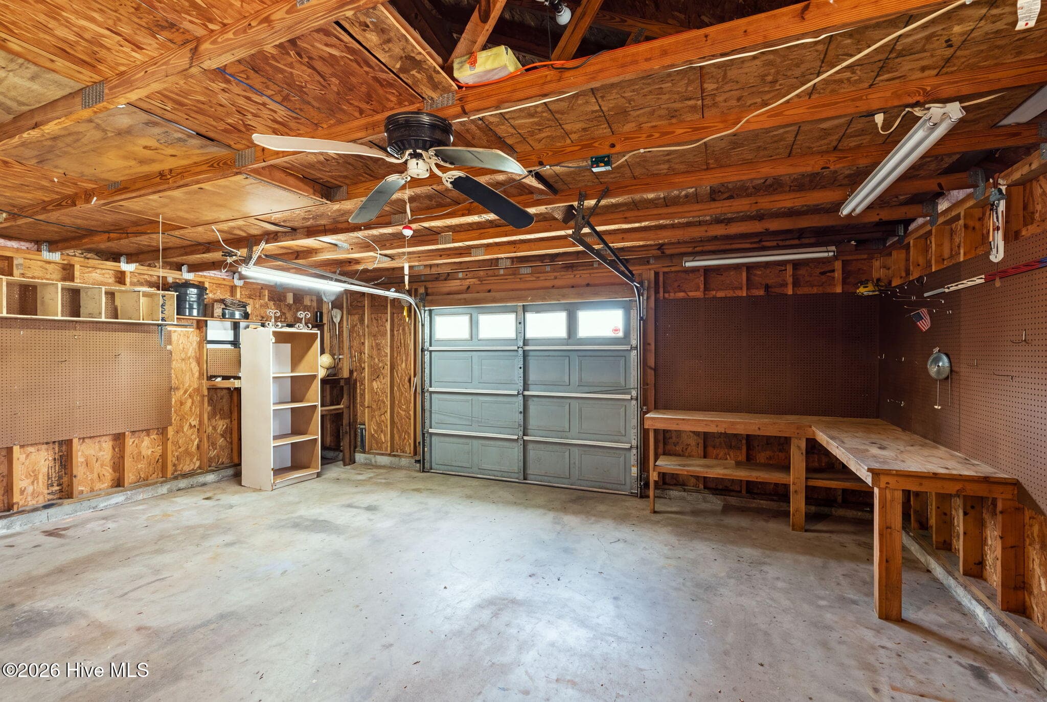 Manufactured Home at 2468 Captain Kidd Drive SW, Supply, NC 28462, photo 23 of 37