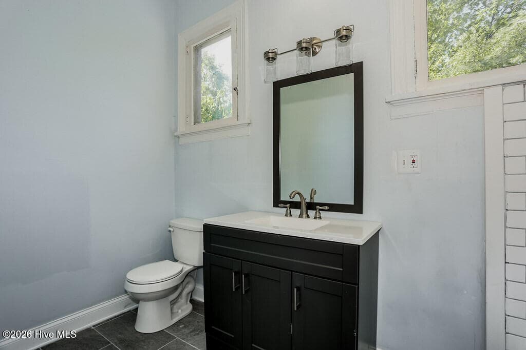 Triplex at 2220 Queens Way, Augusta, GA 30904, photo 8 of 12