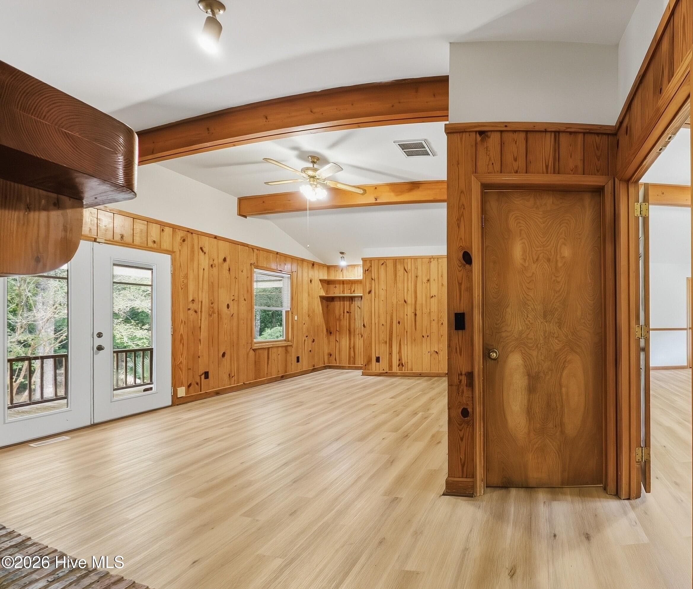 Single Family Residence at 306 Shore Point Drive, Wilmington, NC 28411, photo 16 of 86