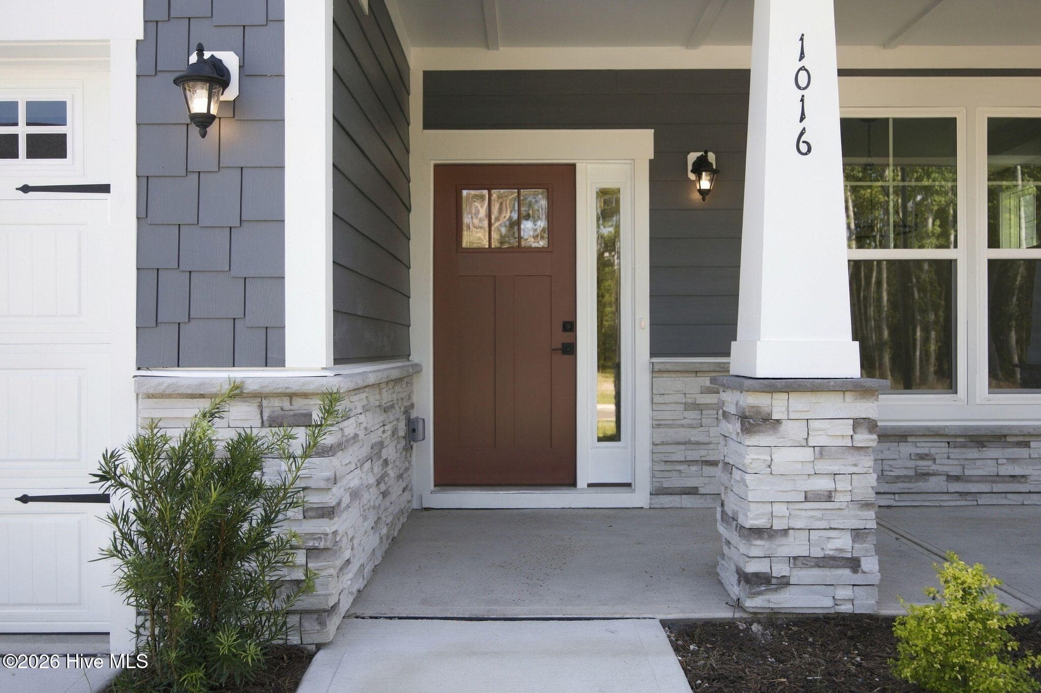 Single Family Residence at 1016 Fawn Valley Way, Wilmington, NC 28409, photo 2 of 42