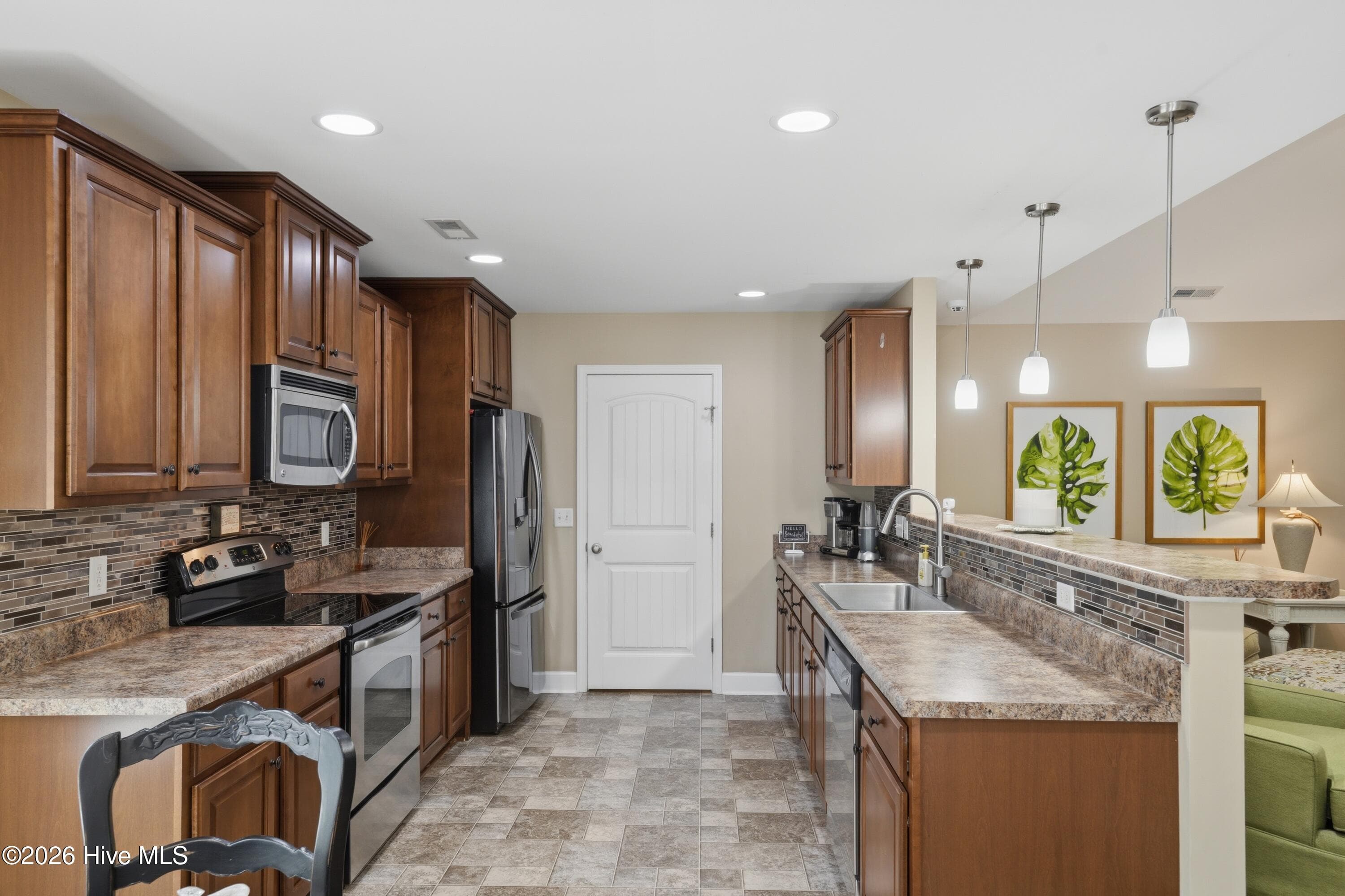 Single Family Residence at 215 Preswick Drive, Rocky Point, NC 28457, photo 12 of 42