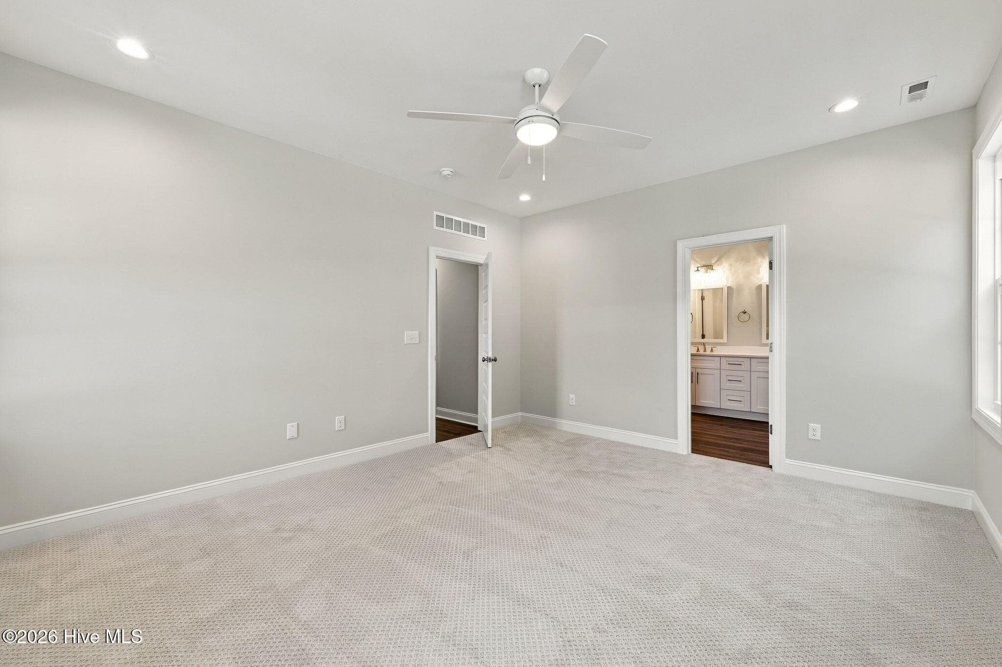 Single Family Residence at 4004 Brighton Drive, New Bern, NC 28562, photo 28 of 71
