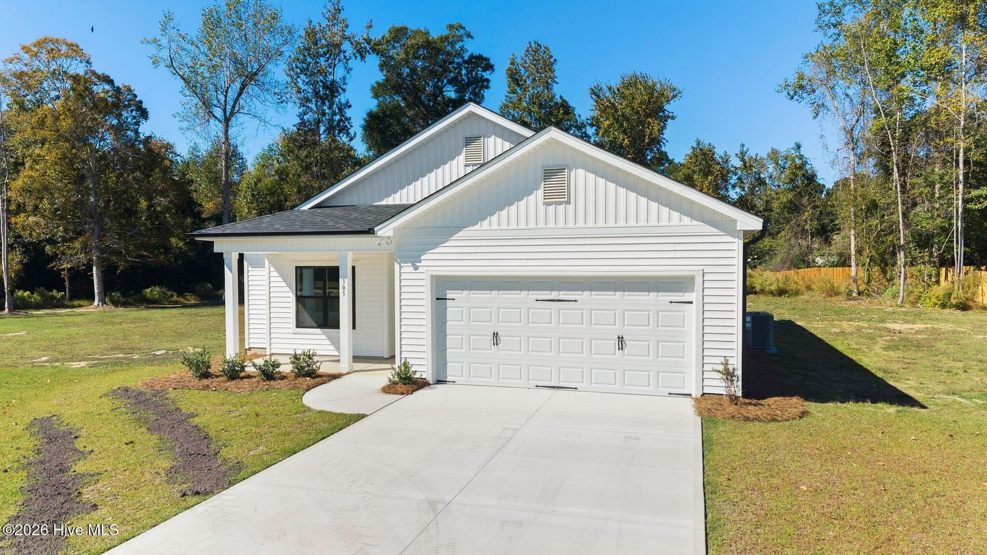 Single Family Residence at 305 Riva Ridge, Burgaw, NC 28425, photo 2 of 67