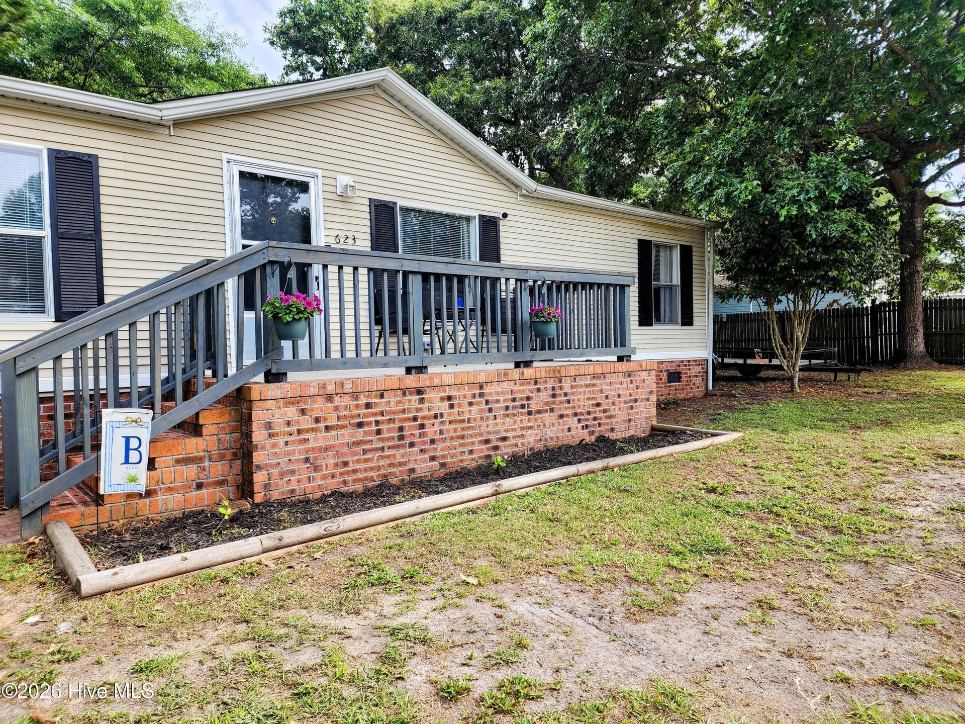 Manufactured Home at 623 Sandy Bluff Drive SW, Supply, NC 28462, photo 18 of 26