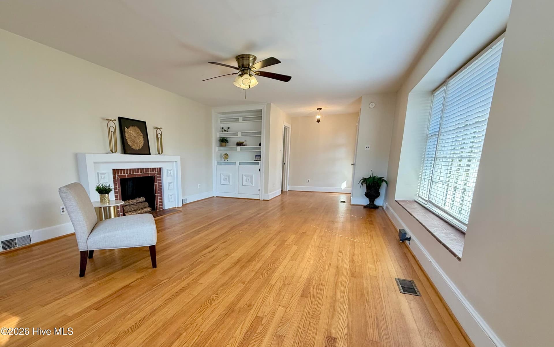 Single Family Residence at 1008 Rhem Street, Kinston, NC 28501, photo 6 of 57