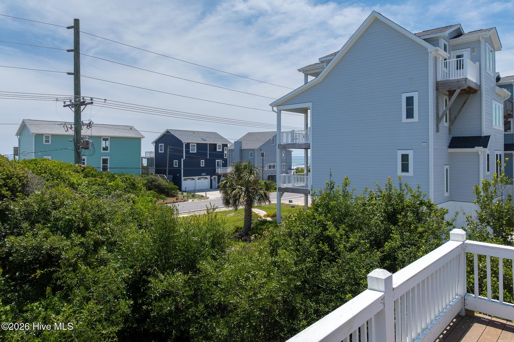 Single Family Residence at 126 Channel Bend, Surf City, NC 28445, photo 4 of 78