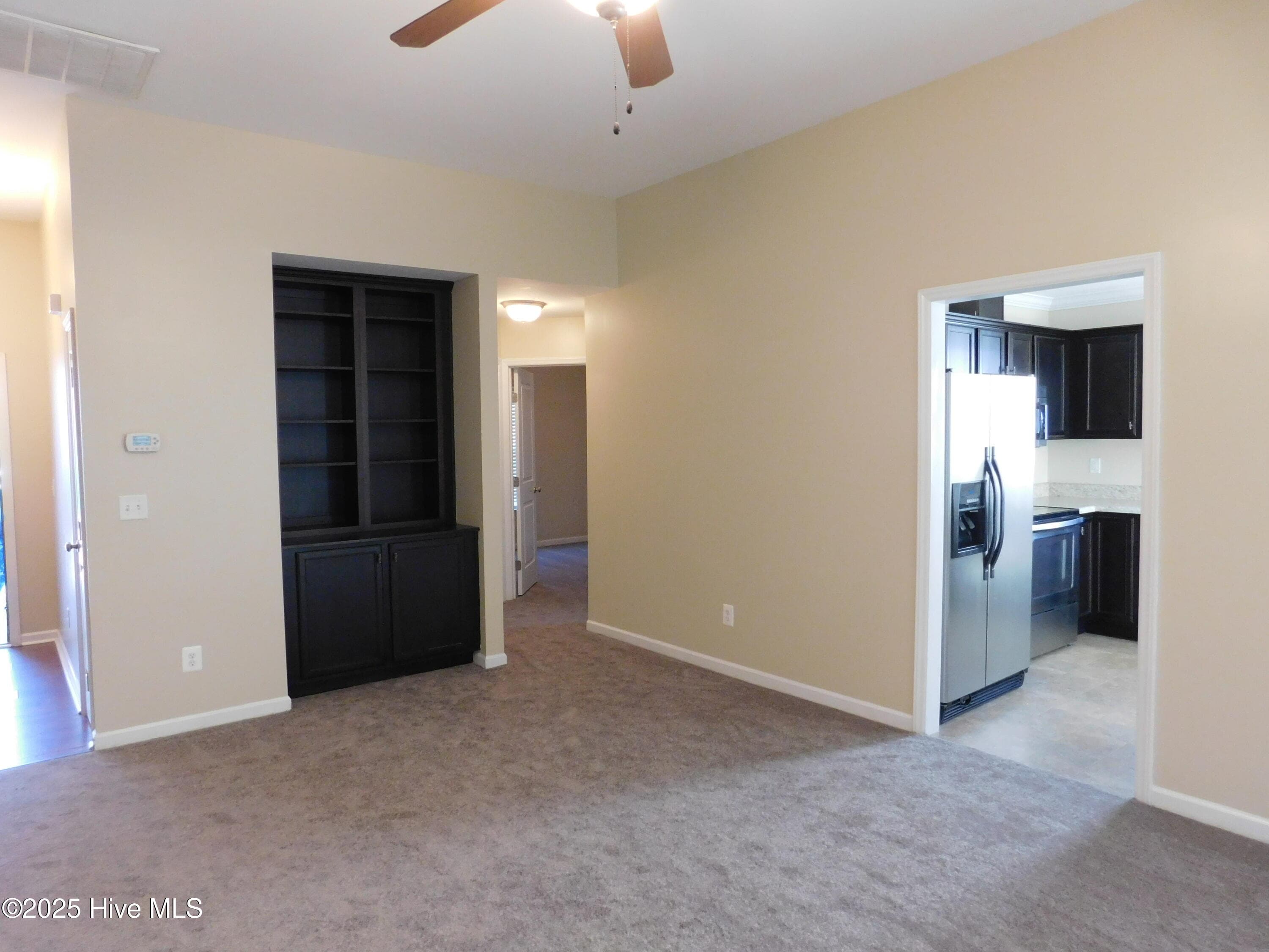 Single Family Residence at 107 Lynden Lane, New Bern, NC 28560, photo 4 of 21