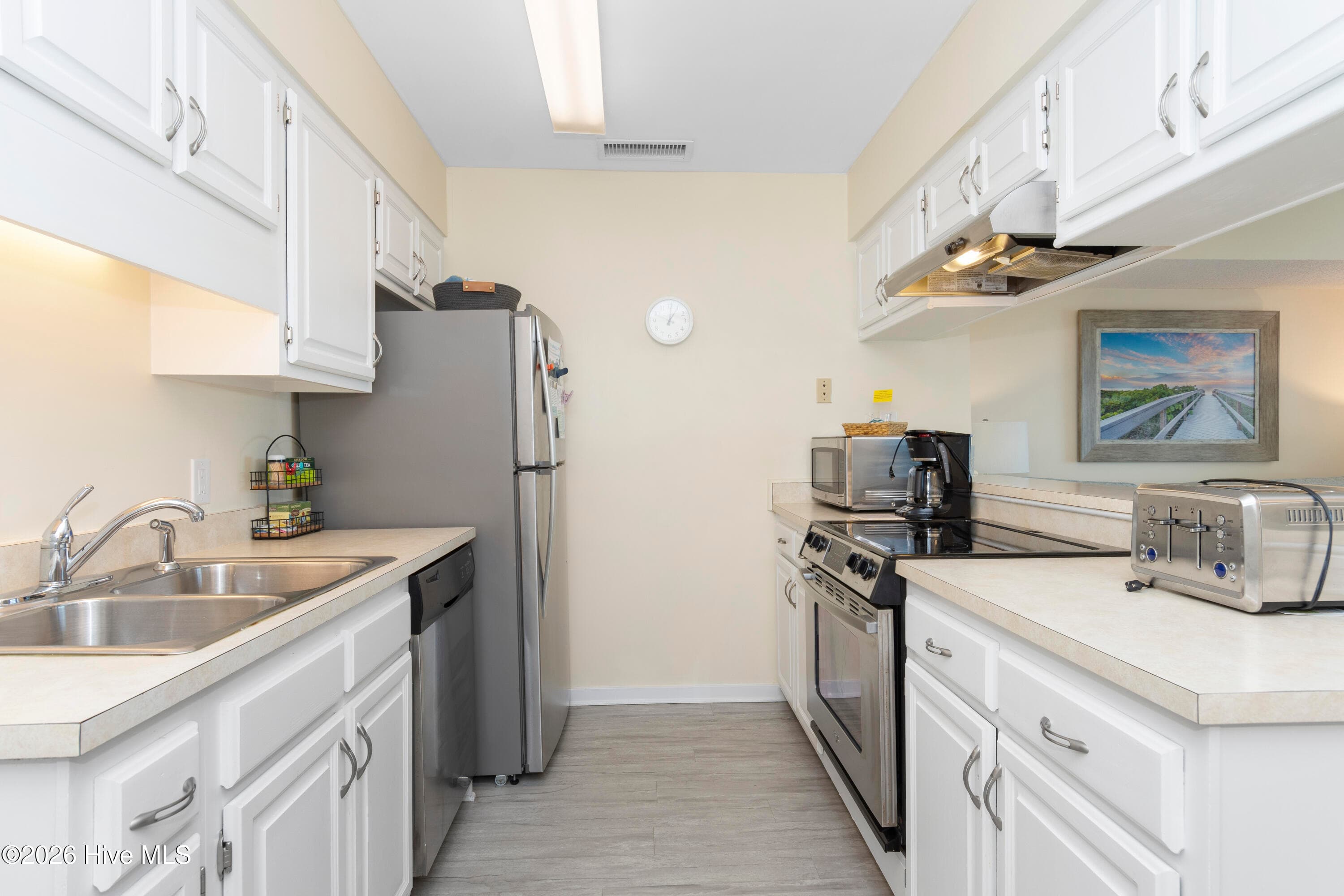 Condominium at 9100 Reed Drive 1301, Emerald Isle, NC 28594, photo 13 of 38