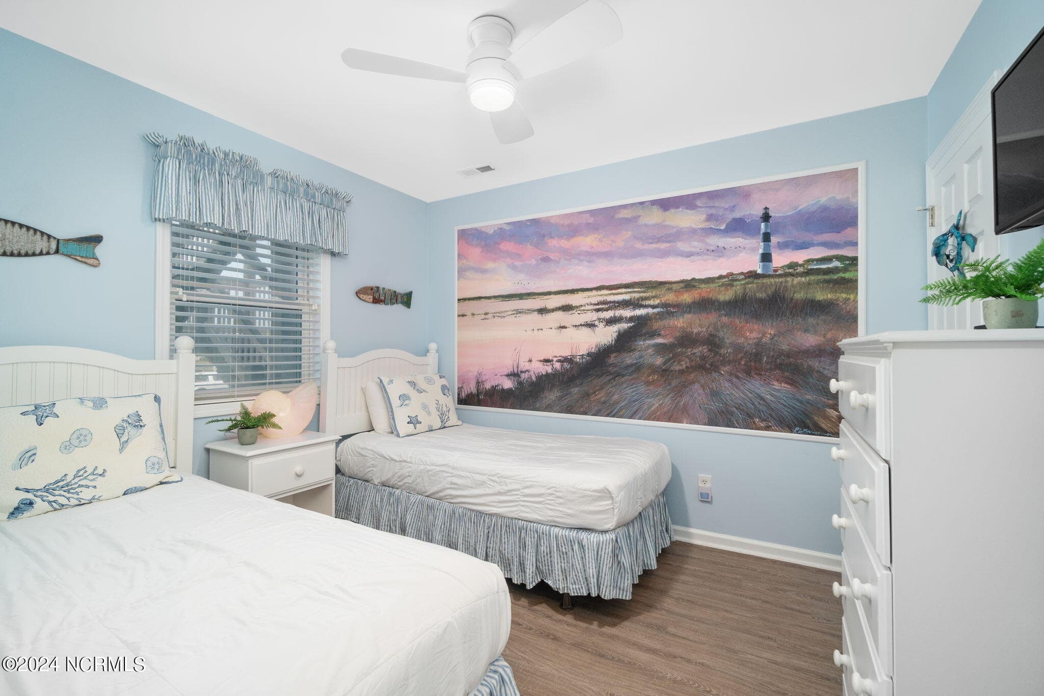 Condominium at 2905 Pointe West Drive B1 Pier Pointe, Emerald Isle, NC 28594, photo 21 of 43