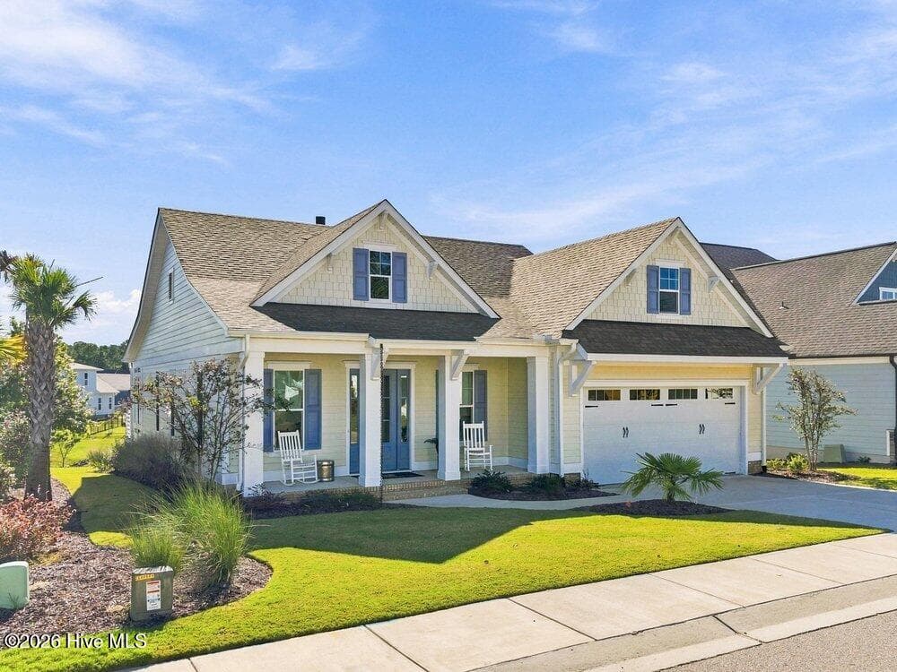 Single Family Residence at 2760 Alvernia Drive, Castle Hayne, NC 28429, photo 2 of 88