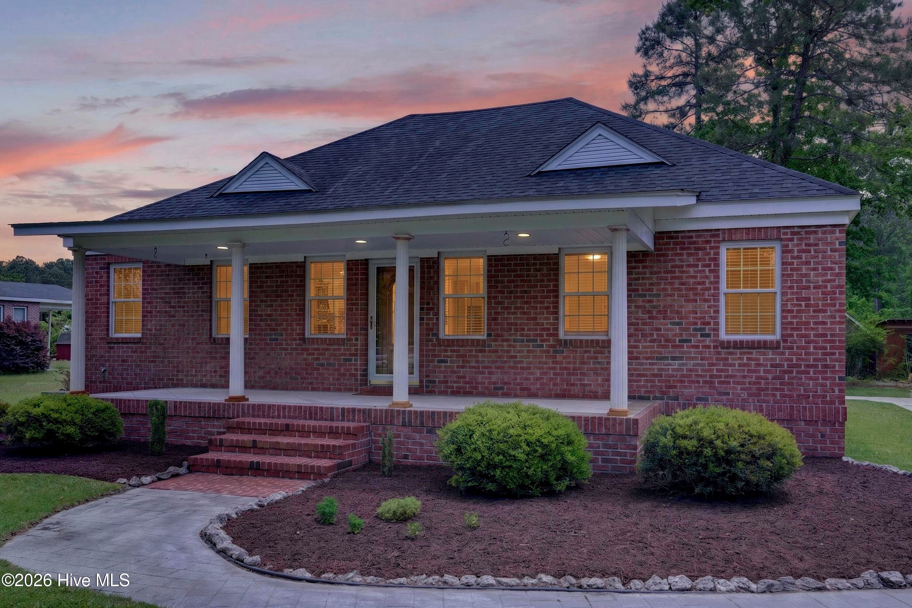 Single Family Residence at 575 Island Creek Road, Rocky Point, NC 28457, photo 3 of 53