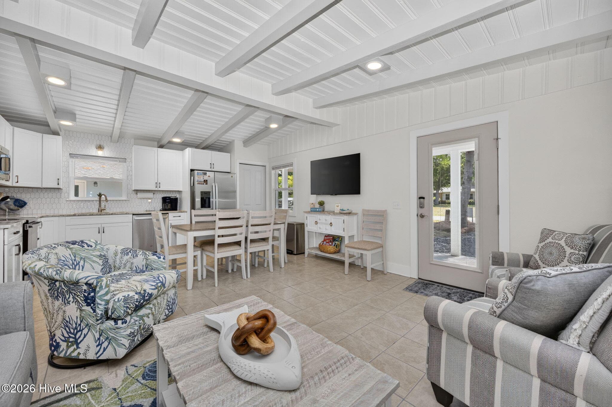 Single Family Residence at 105 SE 76th Street, Oak Island, NC 28465, photo 7 of 28