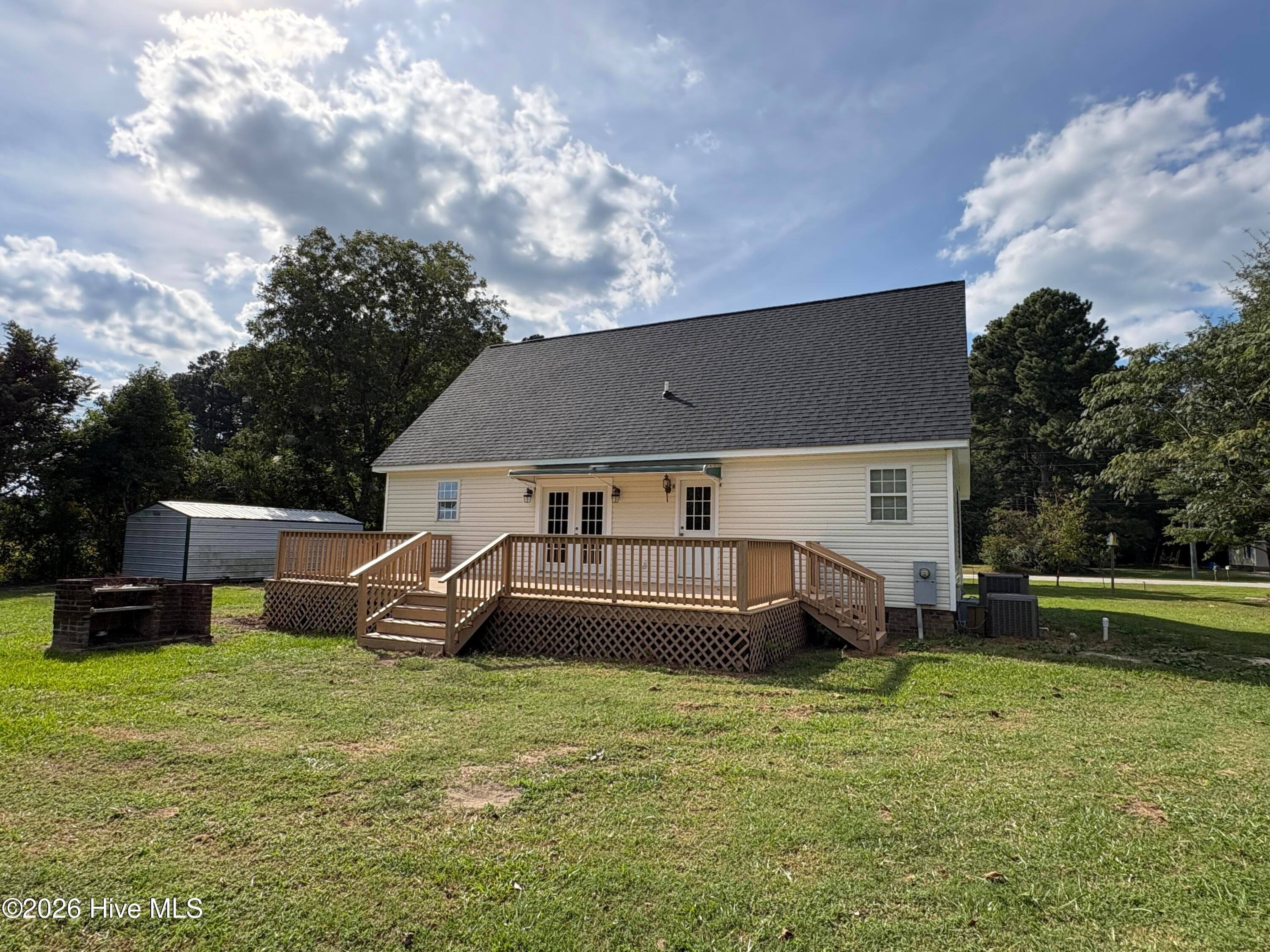 Single Family Residence at 2992 Market St Ex Ext, Washington, NC 27889, photo 42 of 45