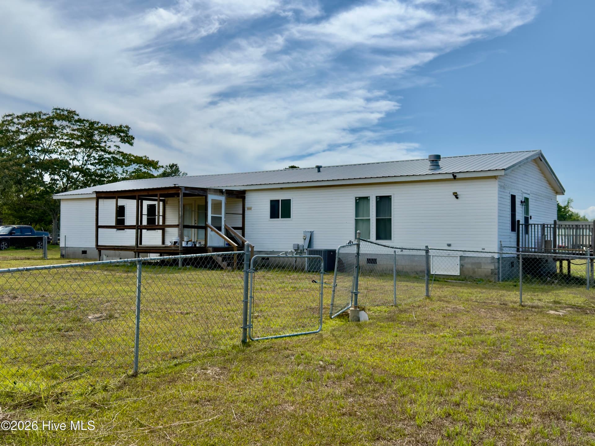 Manufactured Home at 265 Colonial Landing Road SE, Bolivia, NC 28422, photo 32 of 43