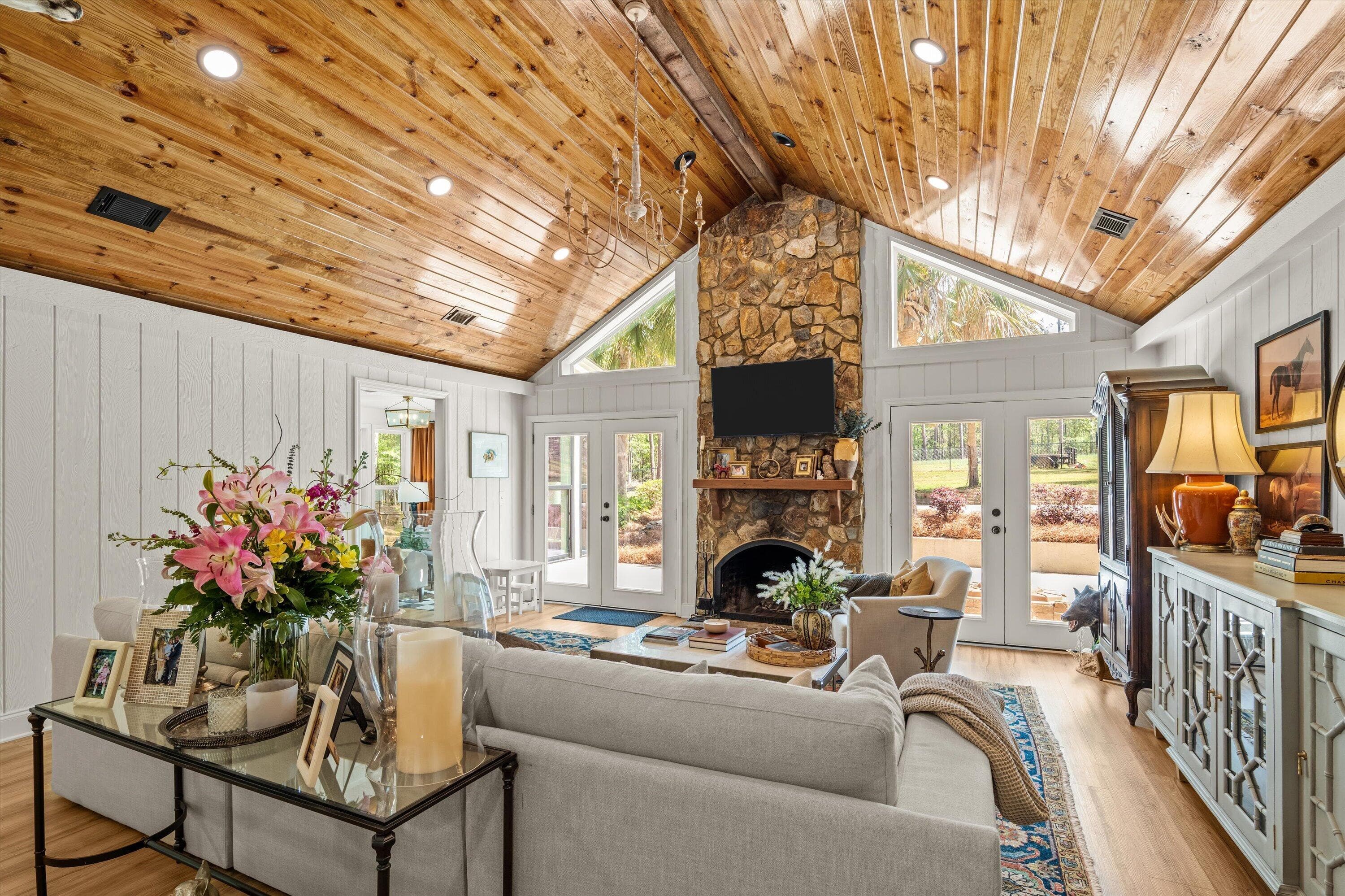 Great Room with lots of natural light - 140 Lewiston Road, Grovetown, GA 30813