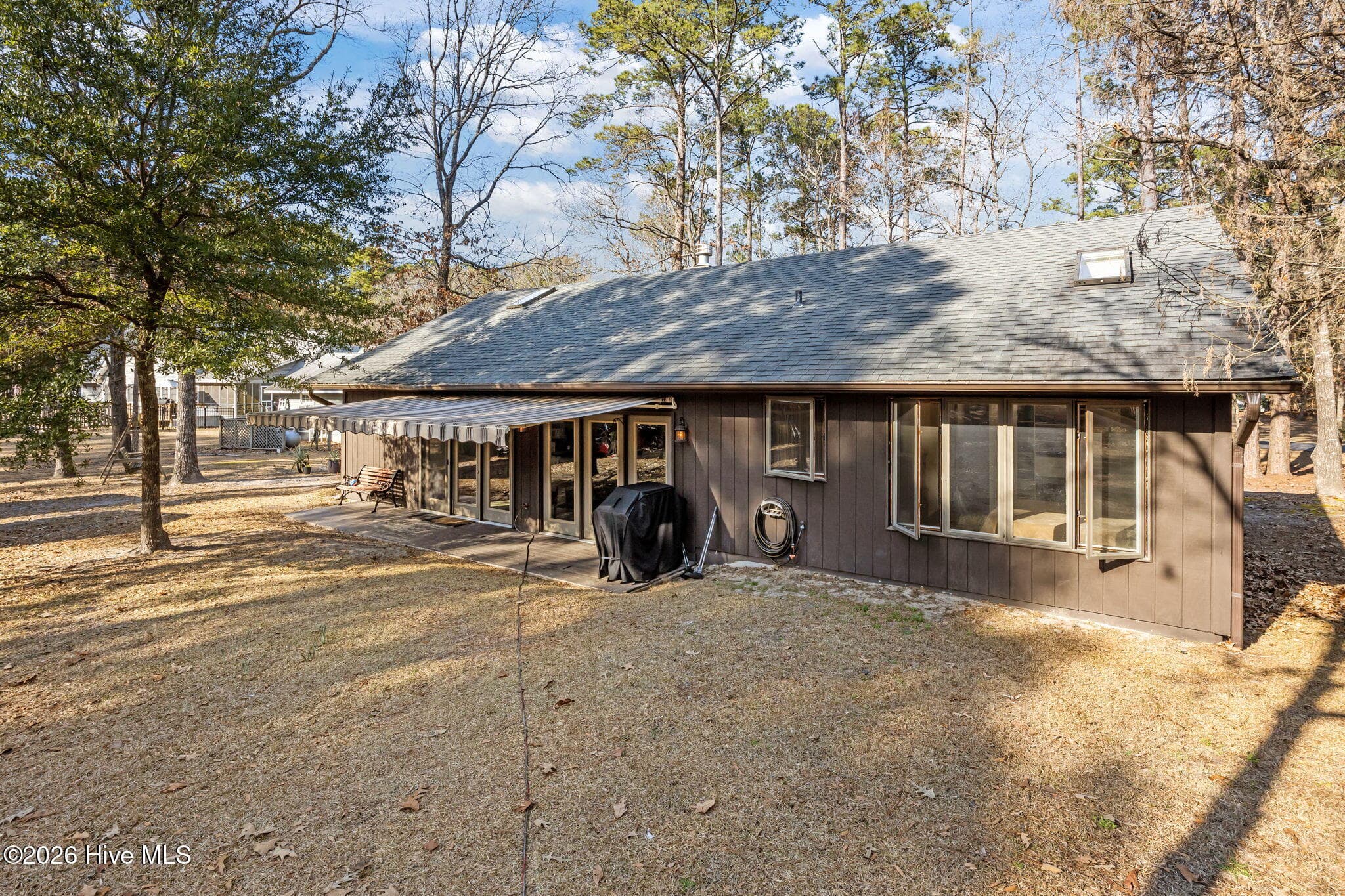 Fantastic awning! - 135 Wilson Circle, Minnesott Beach, NC 28510