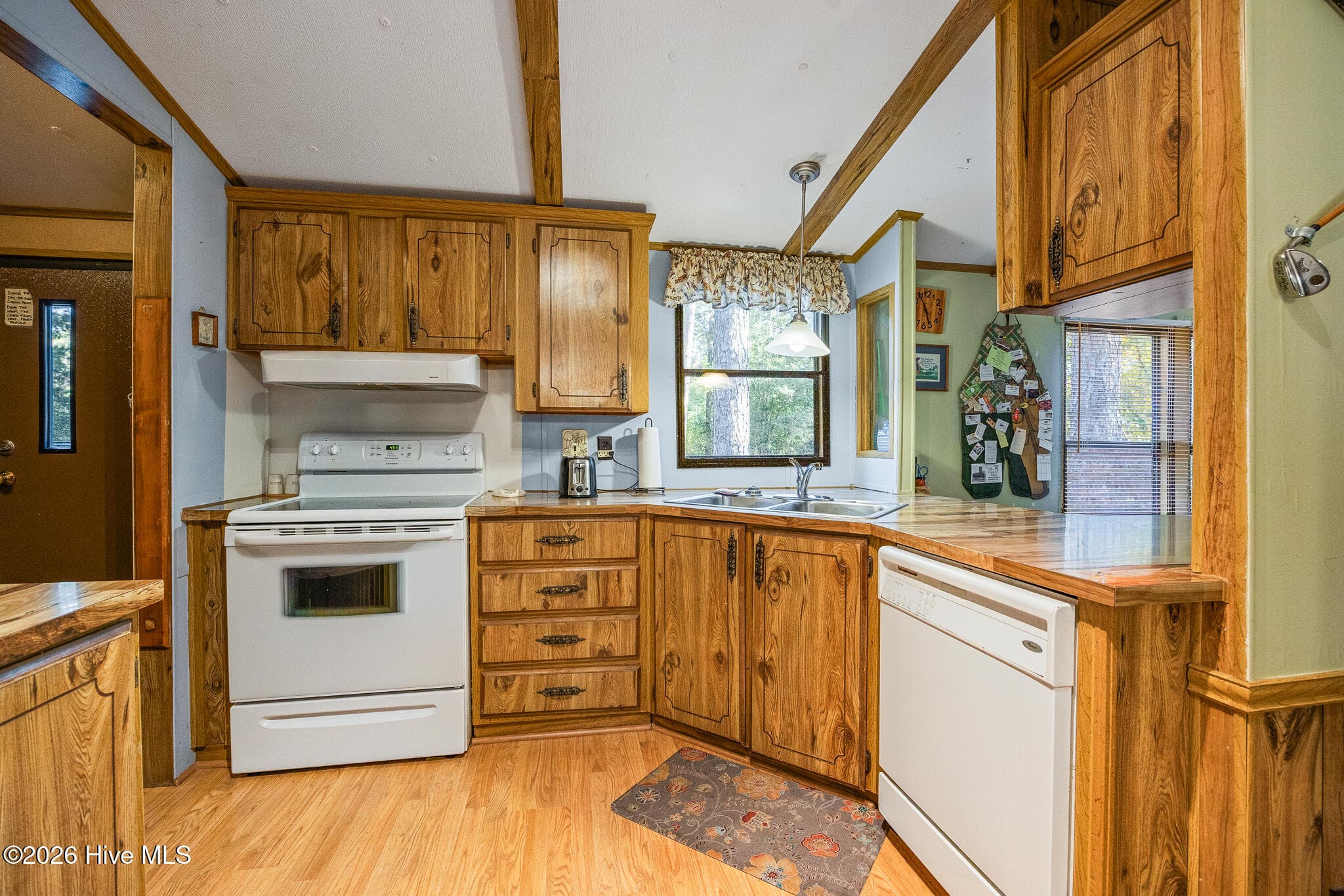 Manufactured Home at 109 Pinewood Drive, West End, NC 27376, photo 12 of 24