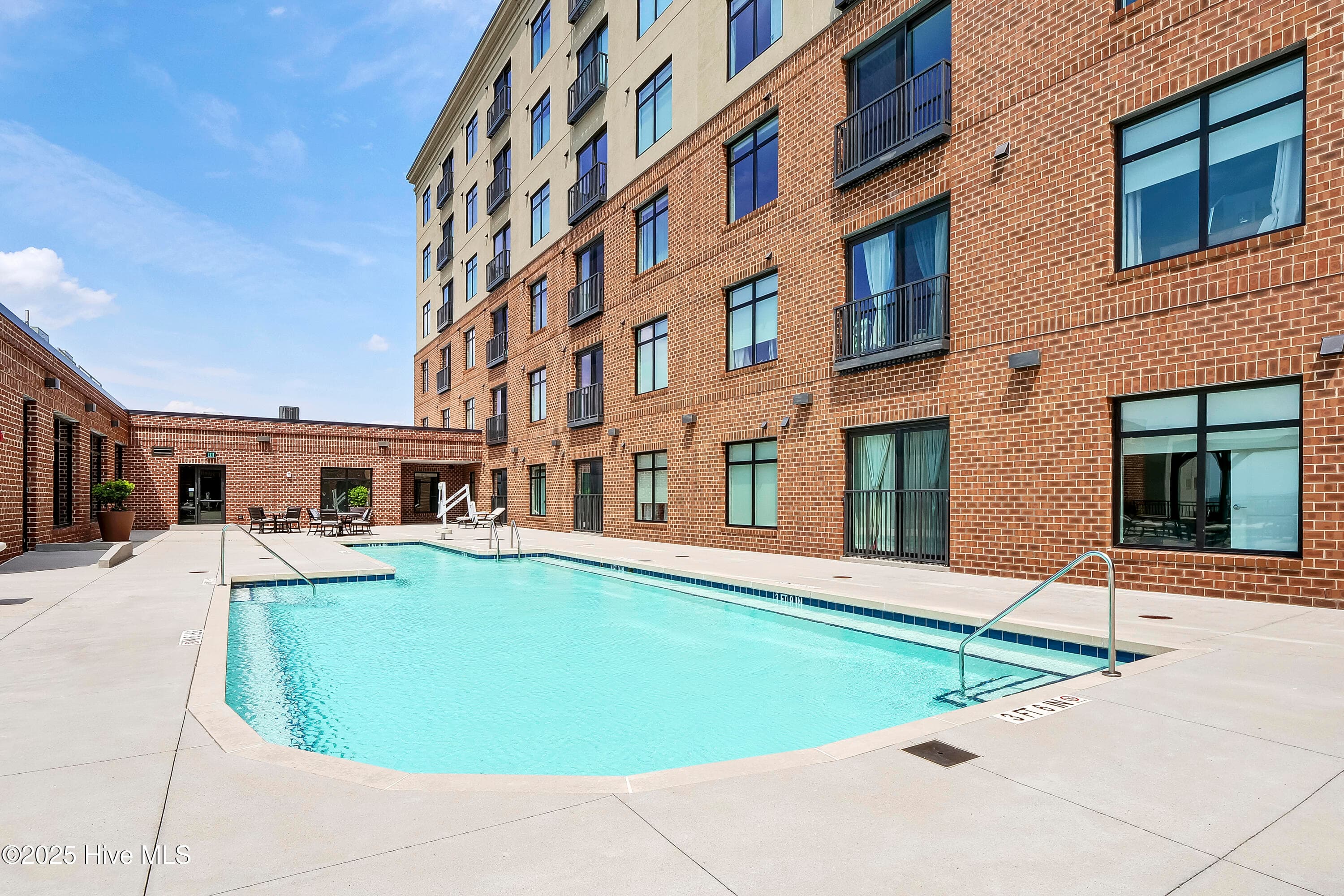 Condominium at 14 Grace Street 1216, Wilmington, NC 28401, photo 24 of 33