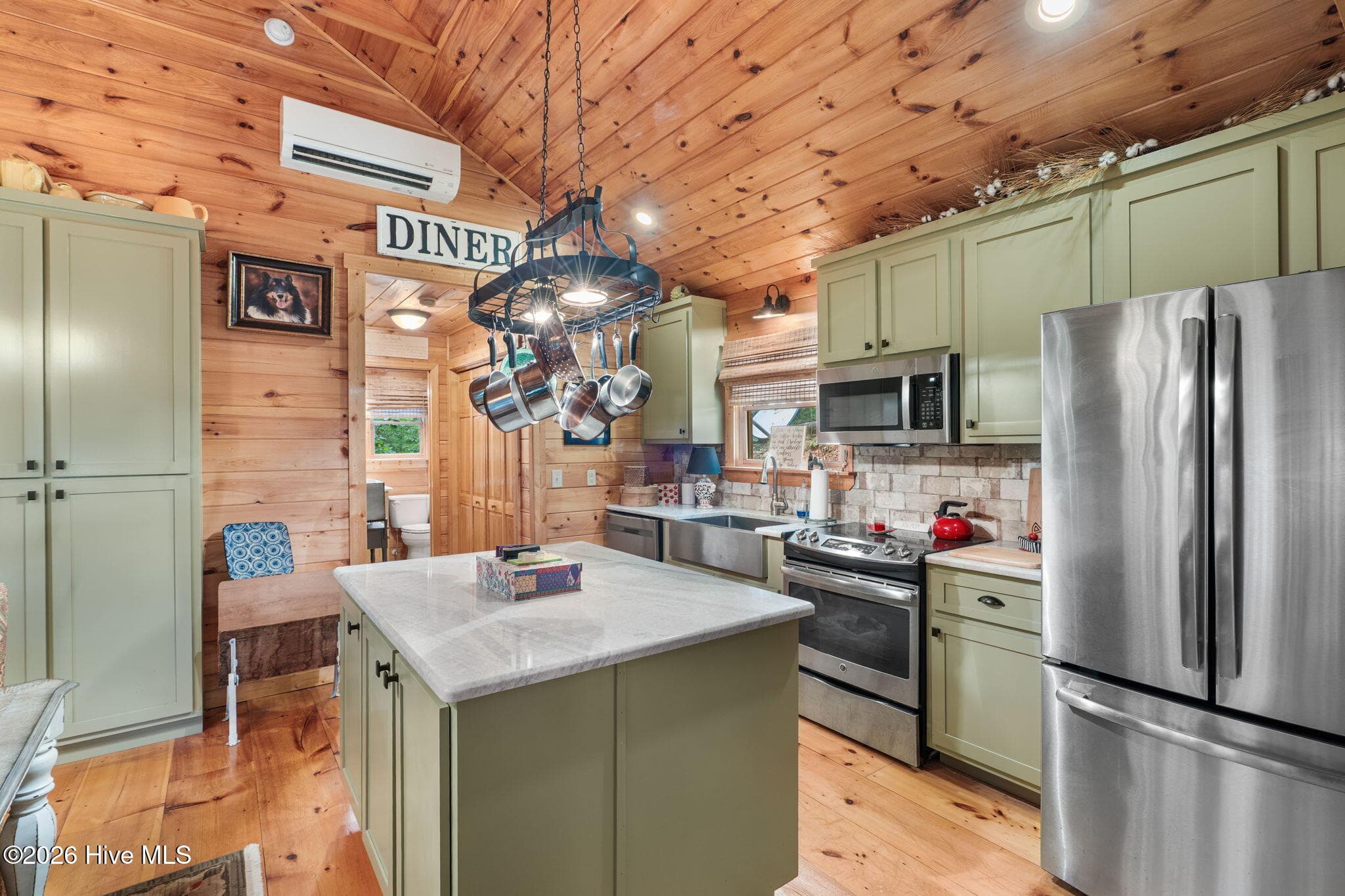 Single Family Residence at 75 Woodridge Trail, Murphy, NC 28906, photo 6 of 31
