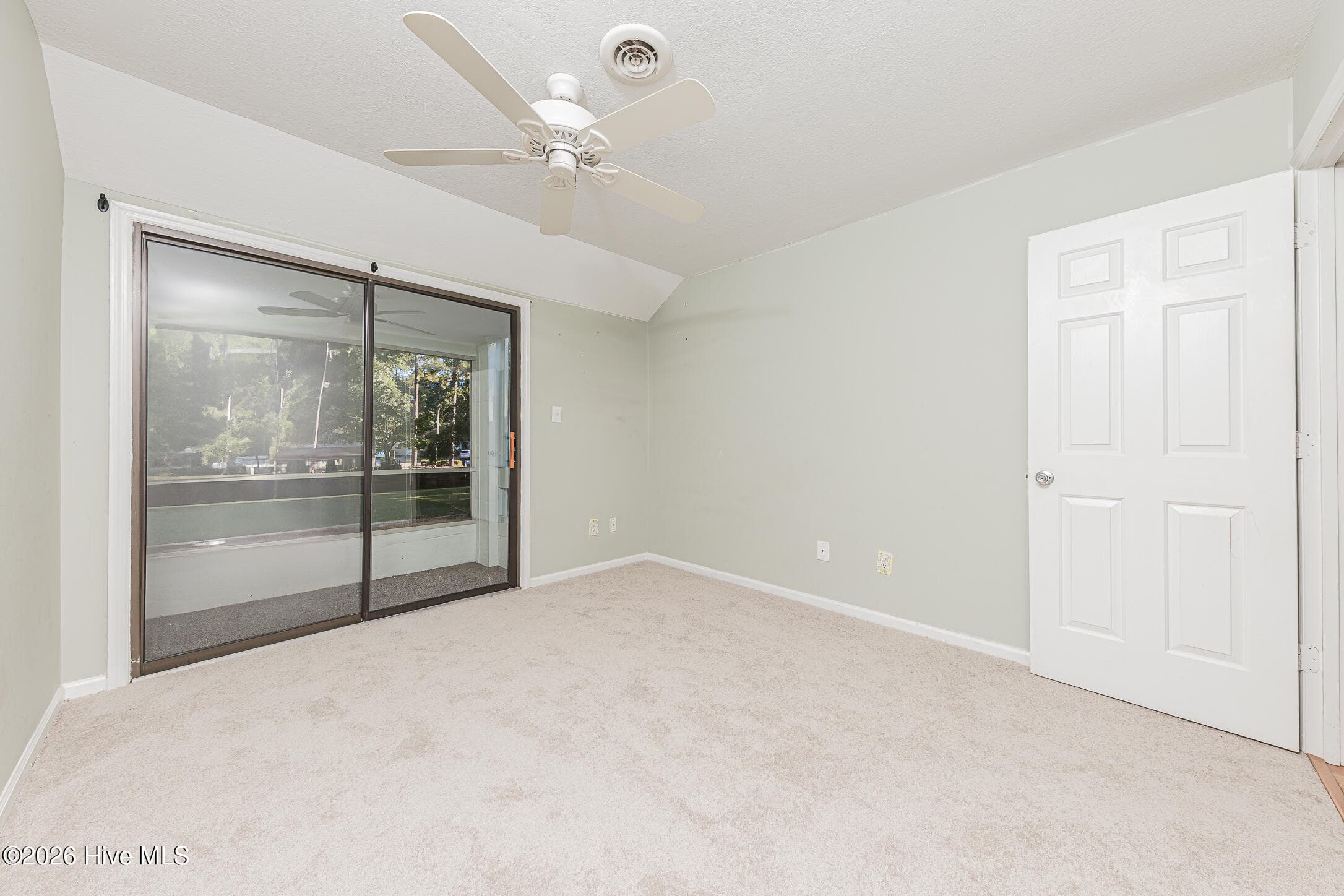 Townhouse at 97 Quarterdeck, New Bern, NC 28562, photo 50 of 71