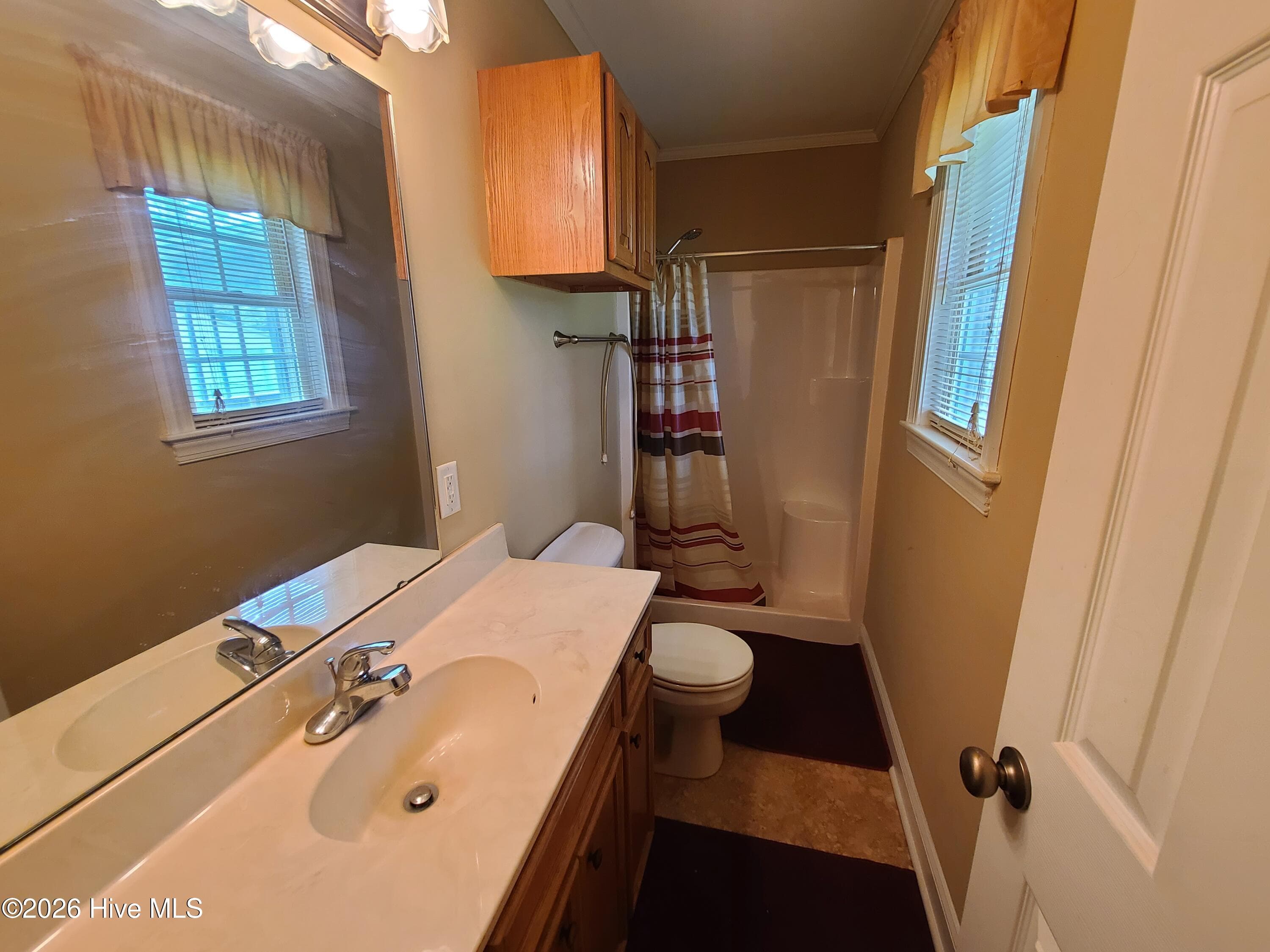 Master Bath - 569 Central Avenue, Kinston, NC 28504
