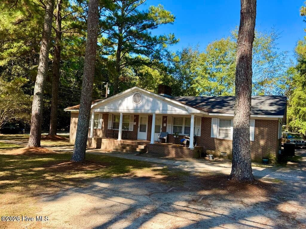 Duplex at 1014 W Main Street, Williamston, NC 27892, photo 15 of 24