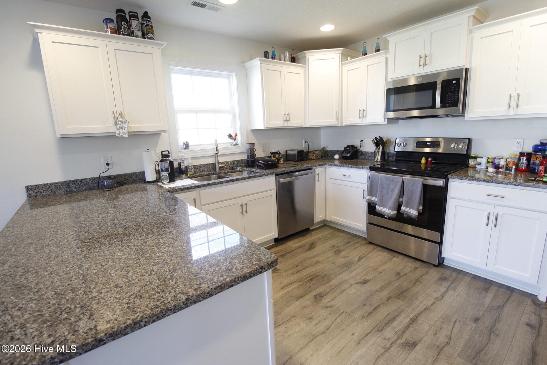 Single Family Residence at 404 Montgomery Drive, Jacksonville, NC 28546, photo 14 of 30