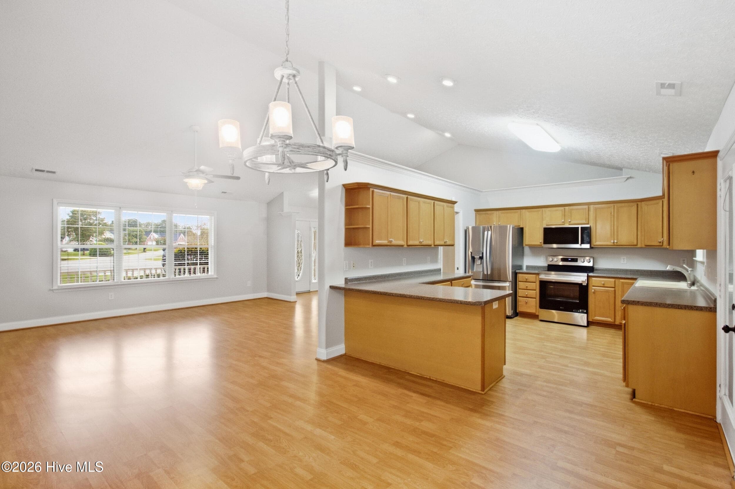 Dining - 117 Clearbrook Way, New Bern, NC 28562