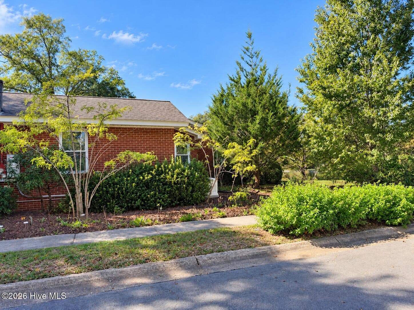 Single Family Residence at 320 Northern Boulevard, Wilmington, NC 28401, photo 95 of 159