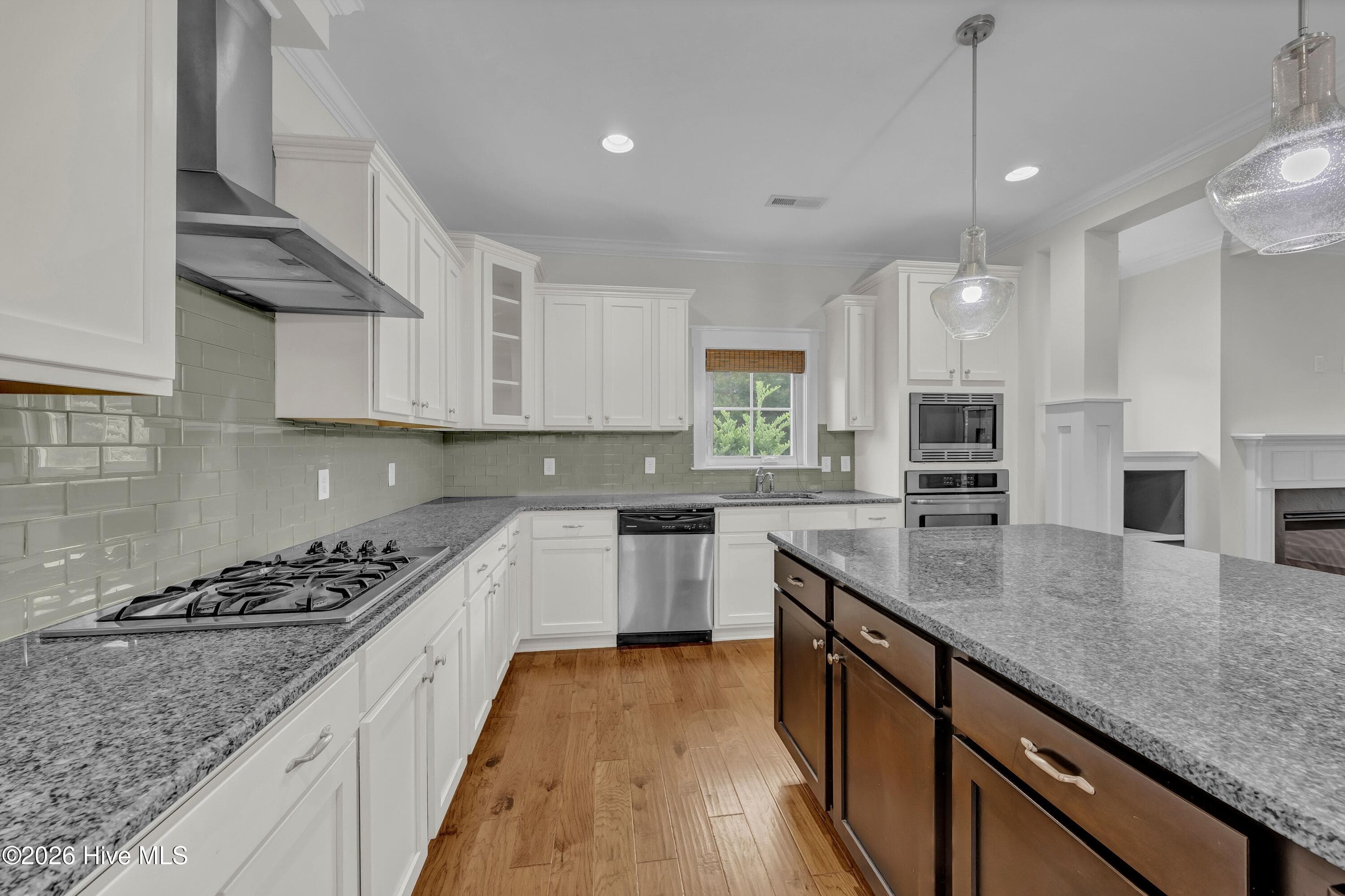 Single Family Residence at 4136 Pine Hollow Drive, Wilmington, NC 28412, photo 8 of 28