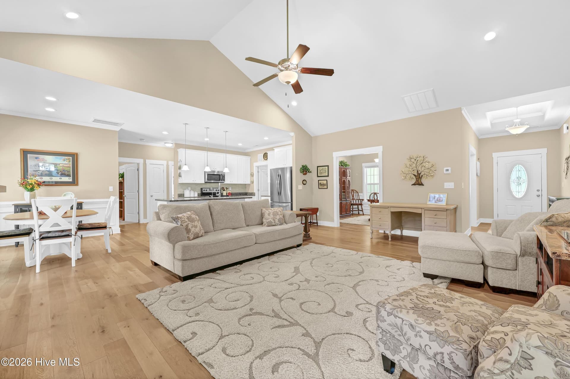 Single Family Residence at 118 Persimmon Lane, Hampstead, NC 28443, photo 11 of 29