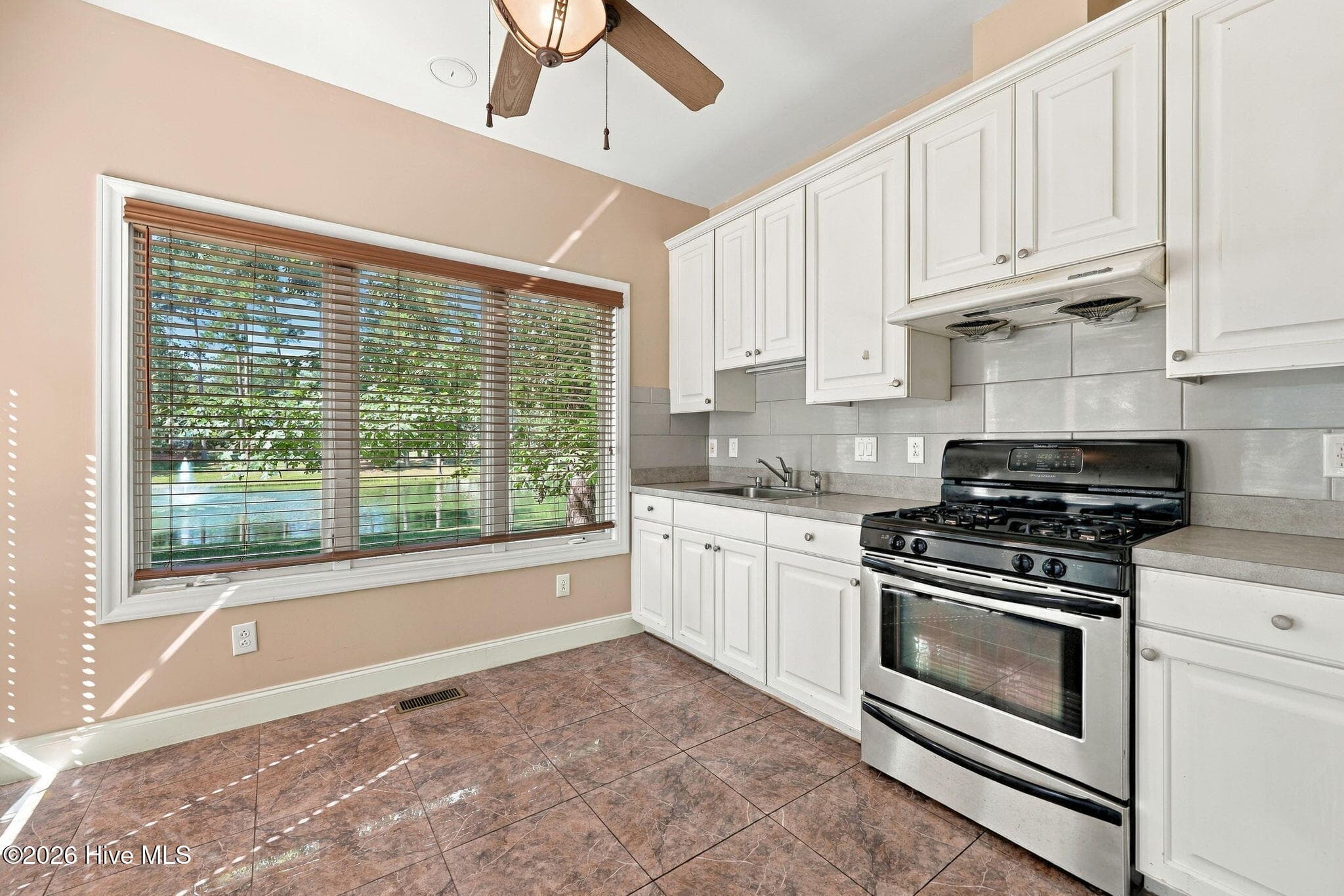 Kitchen - 119 Cape Fear Drive, Chocowinity, NC 27817