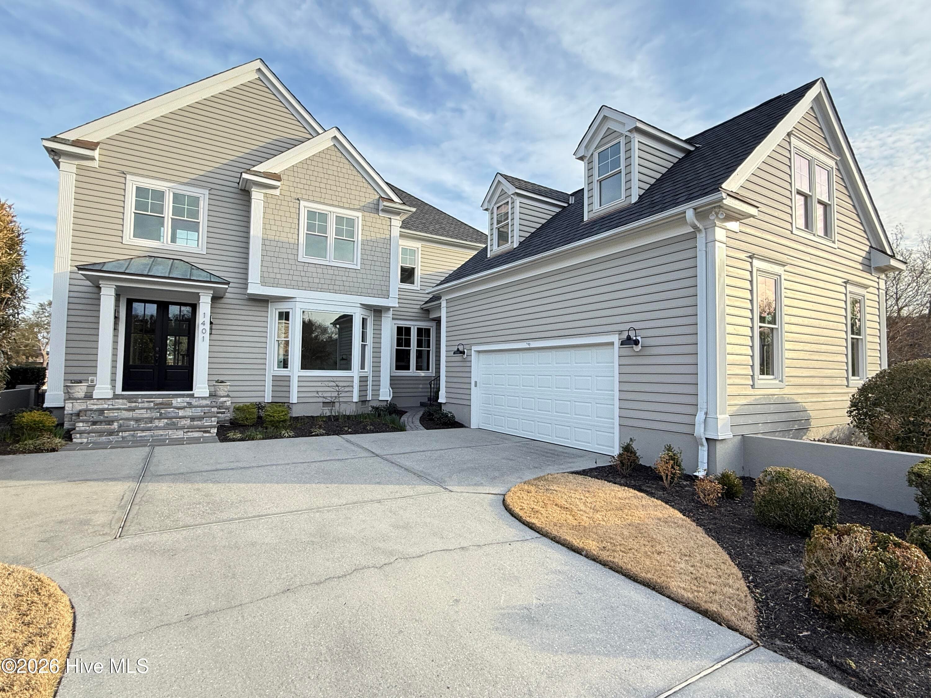 Single Family Residence at 1401 Regatta Drive, Wilmington, NC 28405, photo 6 of 109