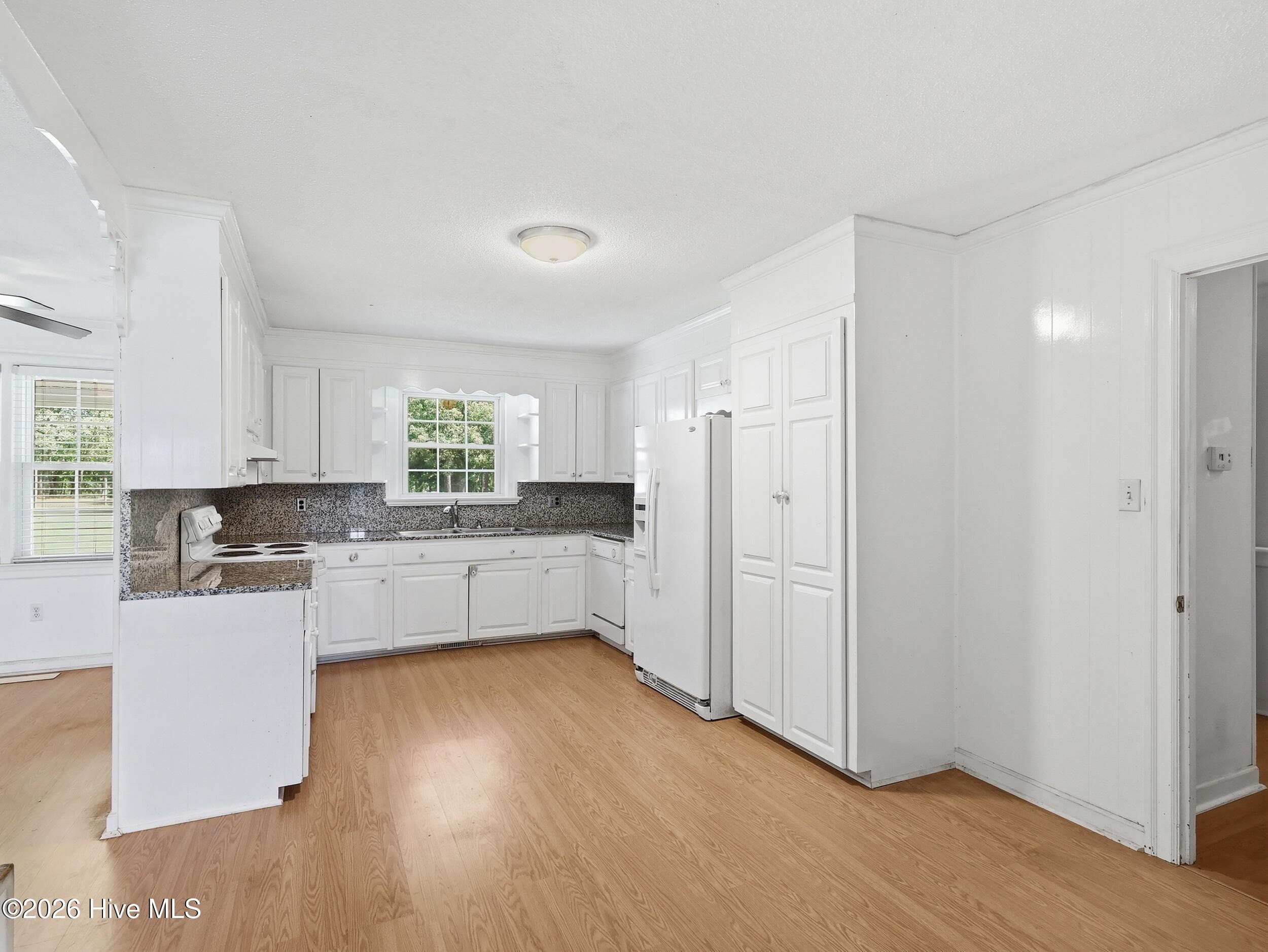 Single Family Residence at 8701 White Oak Road, Garner, NC 27529, photo 14 of 41