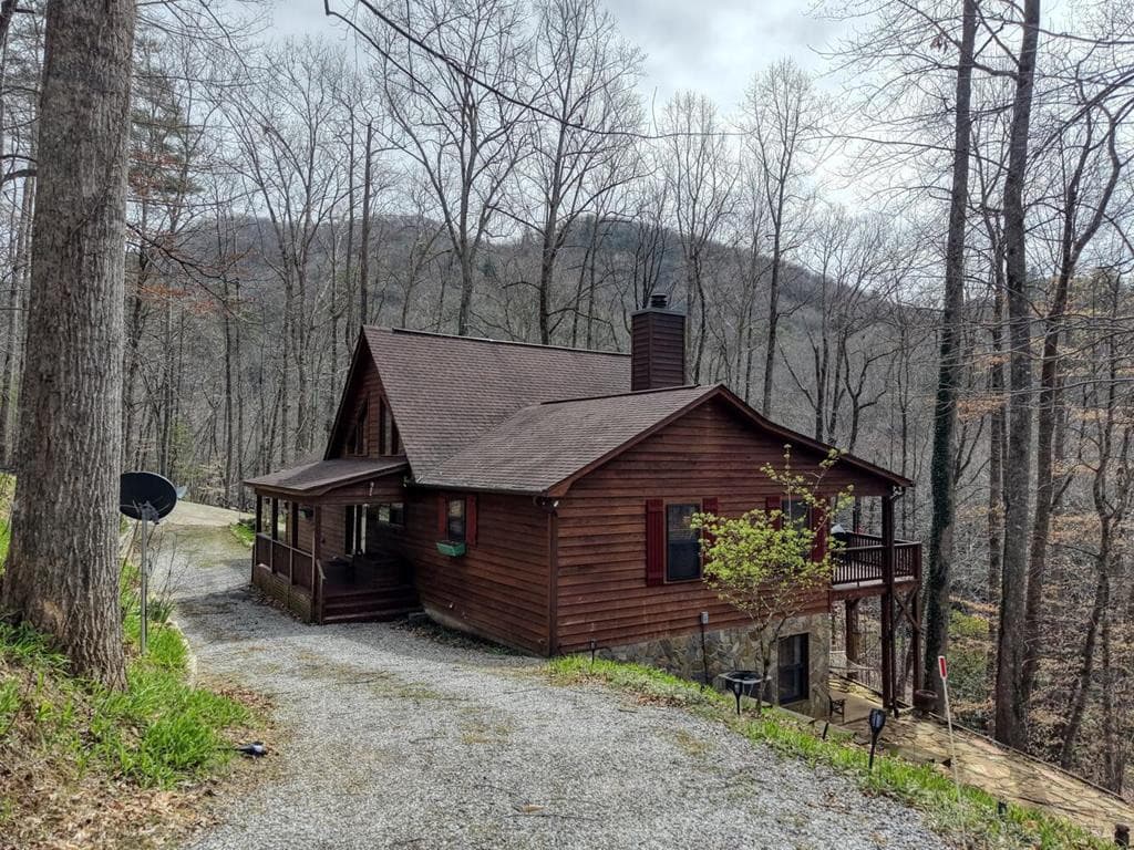 Residential at 575 Carolina Springs Lane, Franklin, NC 28734, photo 50 of 68