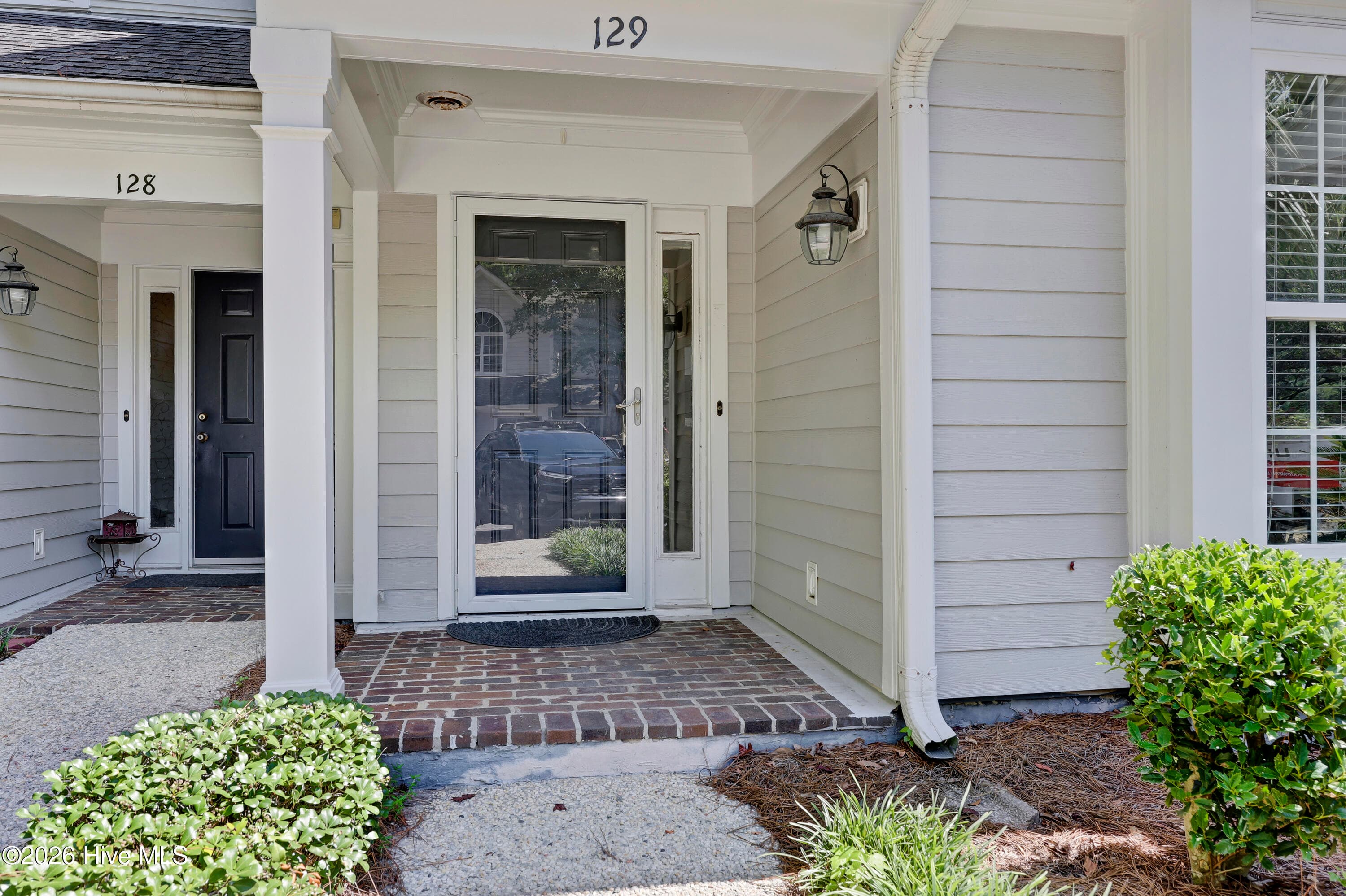 Townhouse at 6211 Wrightsville Avenue Apt 129, Wilmington, NC 28403, photo 3 of 26