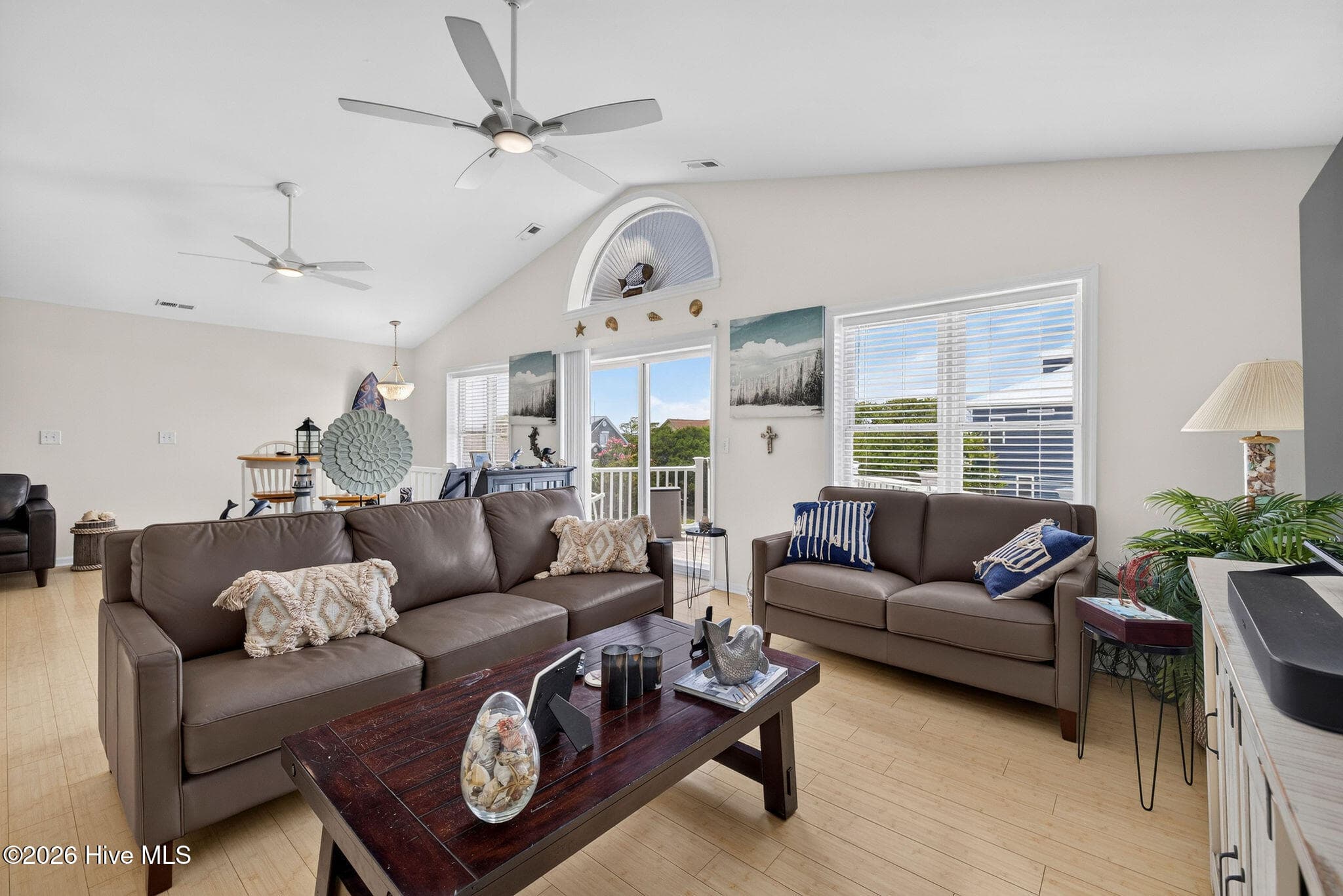 Single Family Residence at 21 S Oak Drive, Surf City, NC 28445, photo 24 of 46