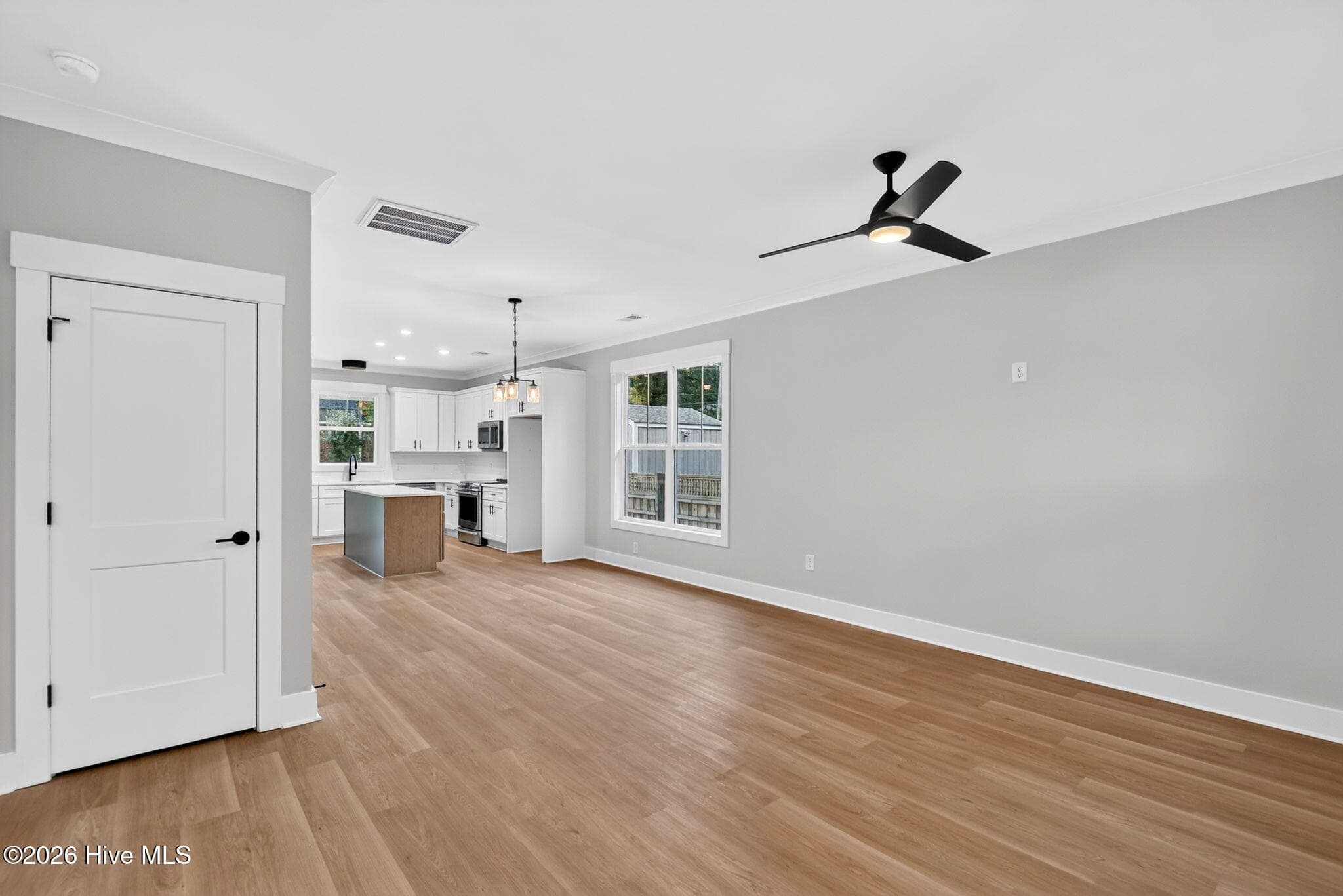Entry - 2303 Chestnut Street, Wilmington, NC 28405