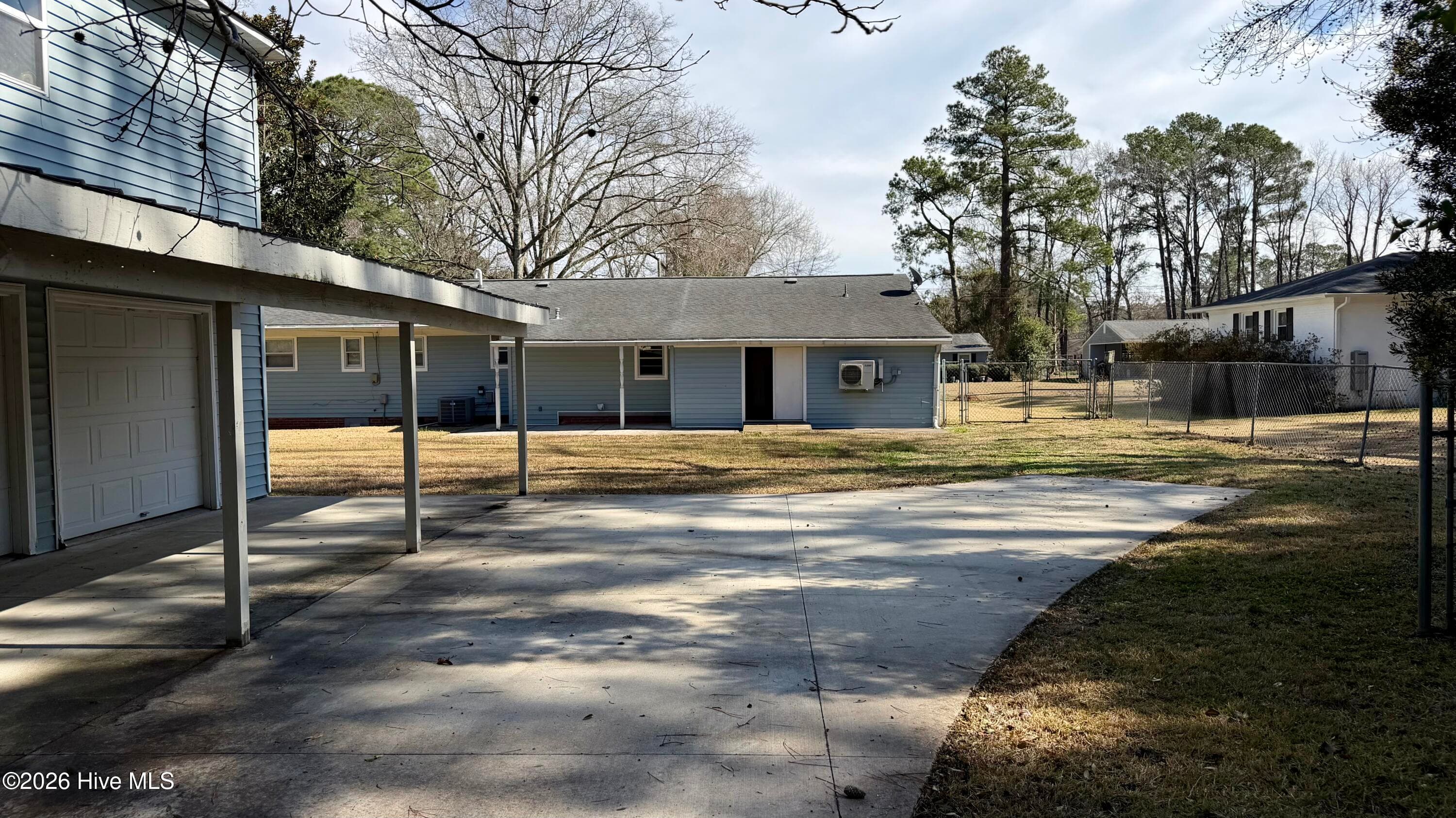Single Family Residence at 1113 Cherry Tree Drive, New Bern, NC 28562, photo 64 of 80