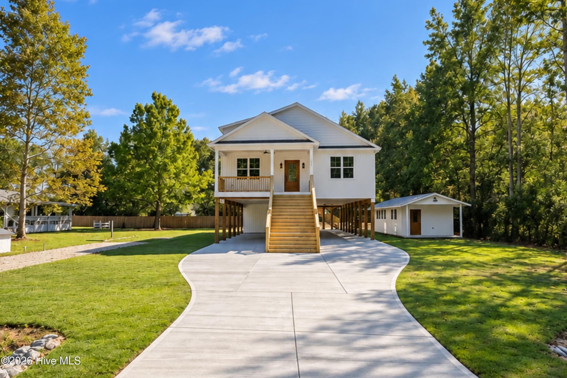 Single Family Residence at 203 Sand Dollar Lane, Hampstead, NC 28443, photo 9 of 65