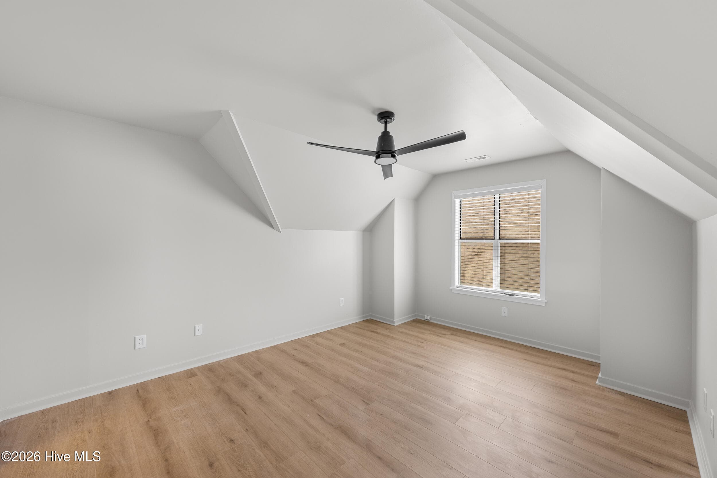 Townhouse at 5122a Greenville Loop Road, Wilmington, NC 28409, photo 5 of 6